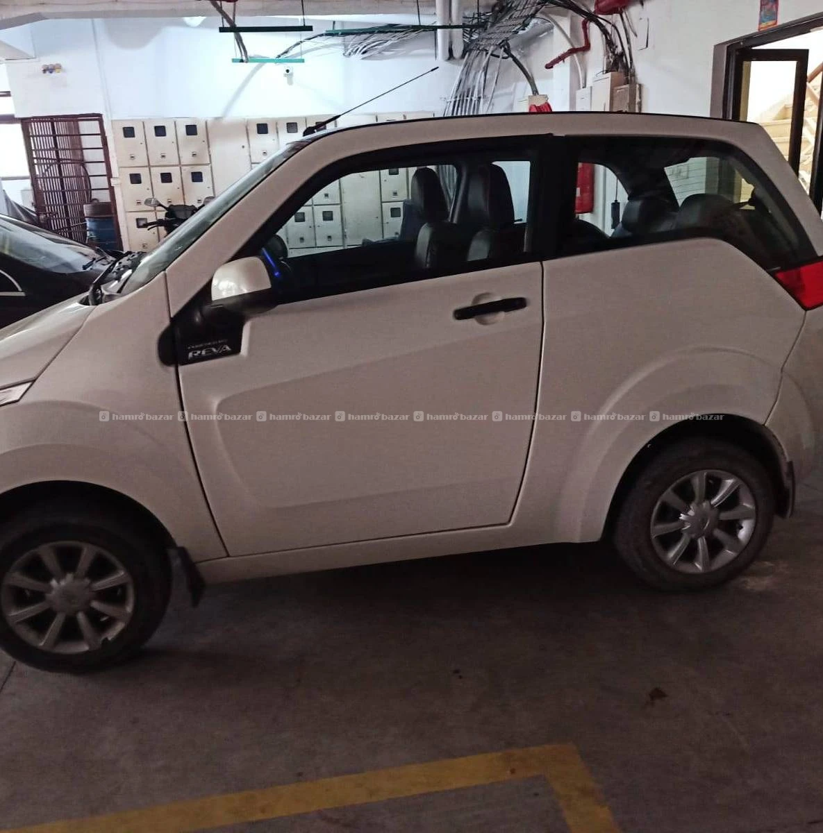Mahindra e2o 4