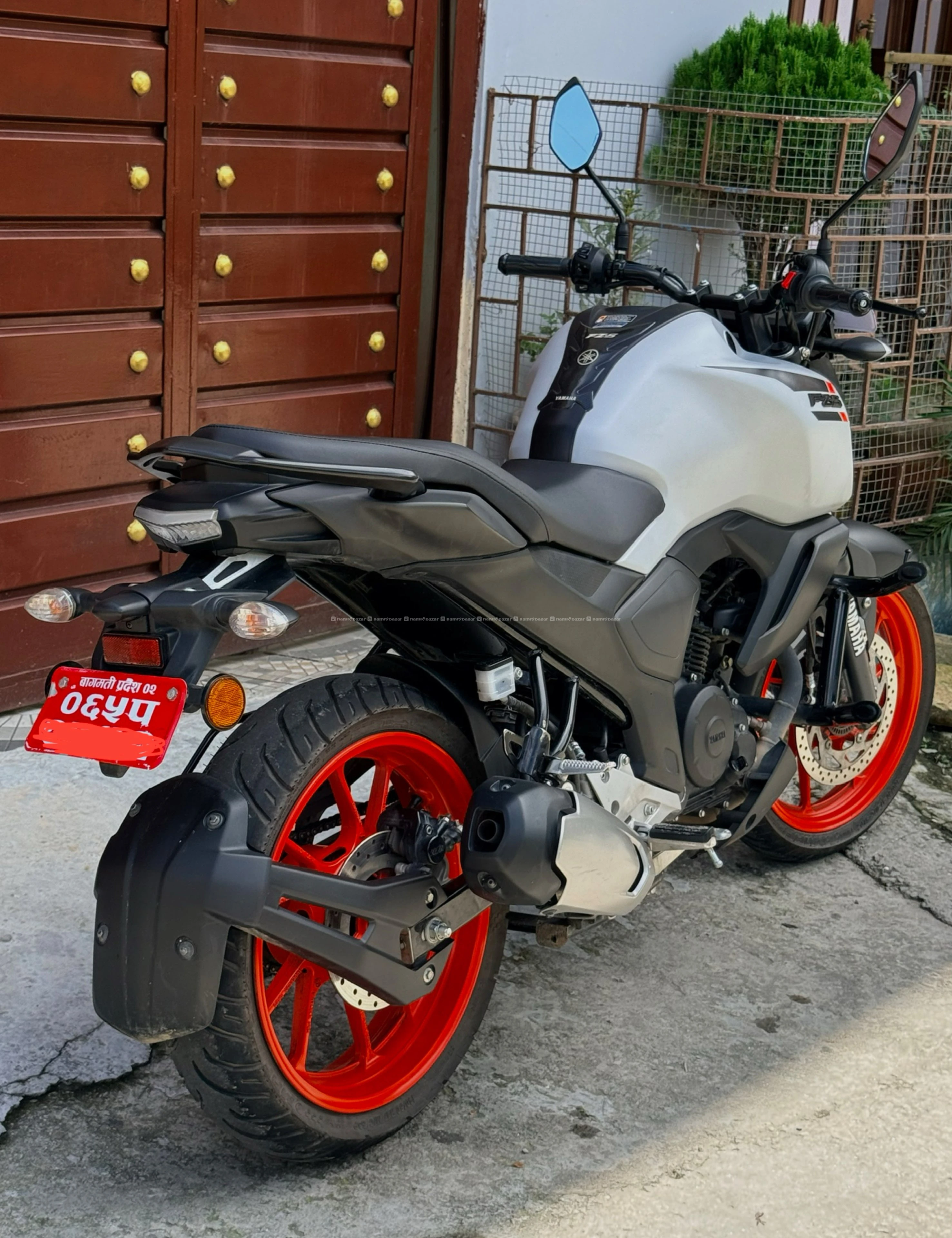 Brand New Condition FZS V3 Deluxe 4