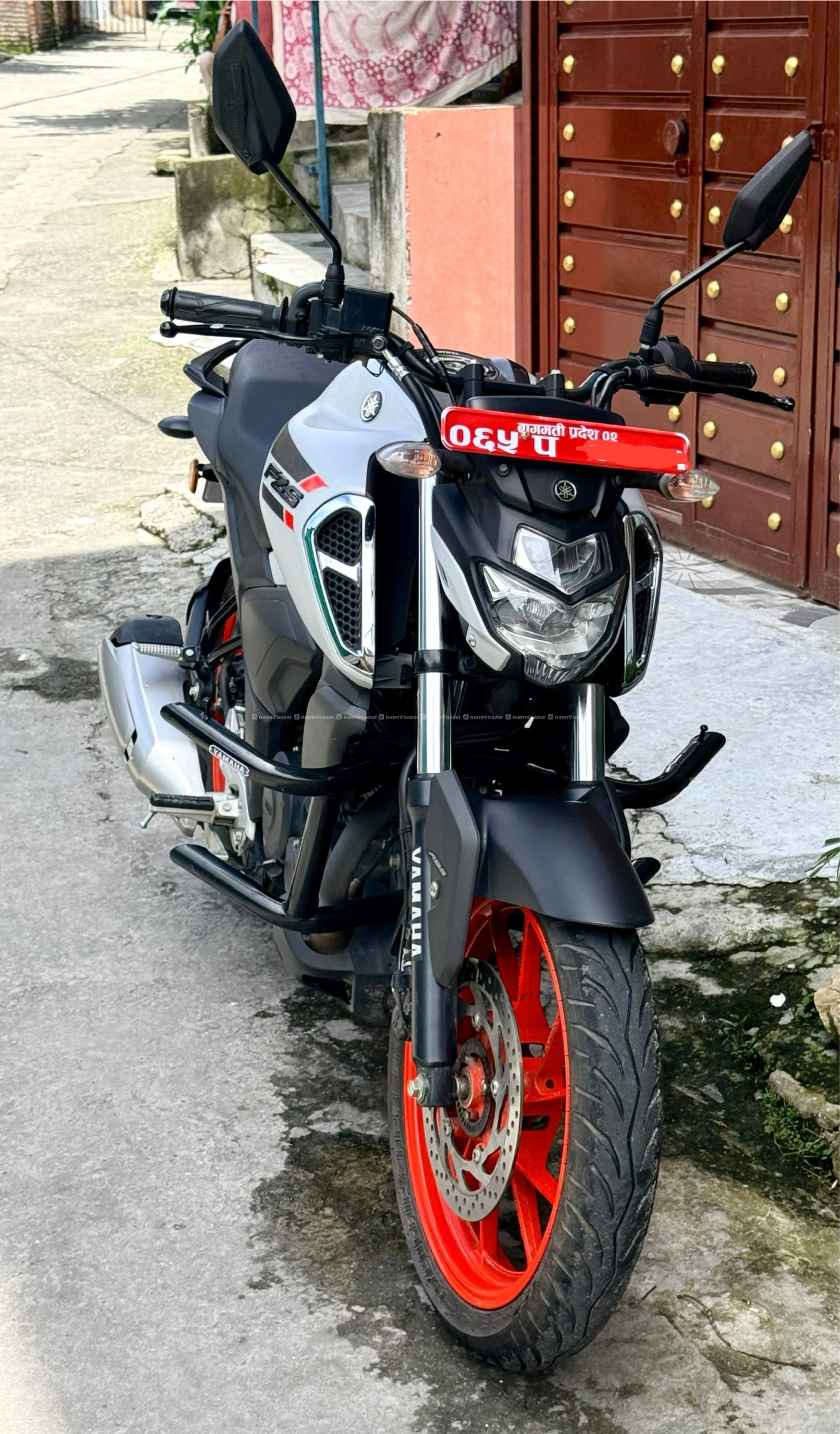 Brand New Condition FZS V3 Deluxe 3