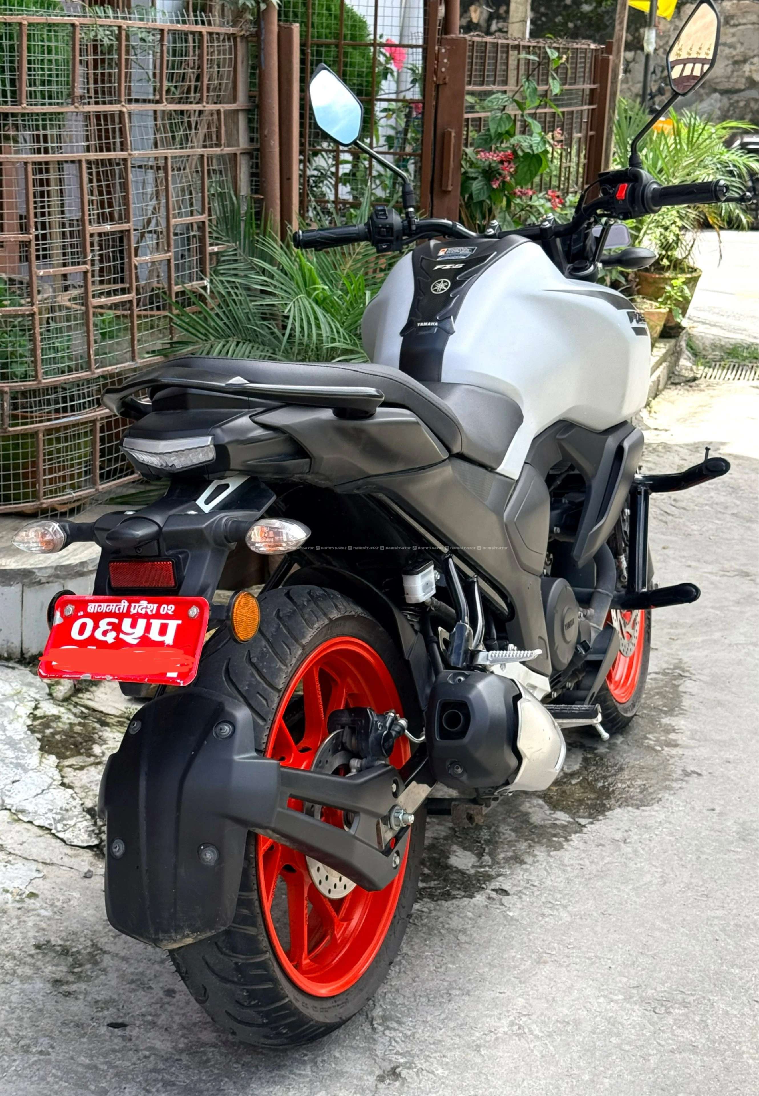 Brand New Condition FZS V3 Deluxe 2
