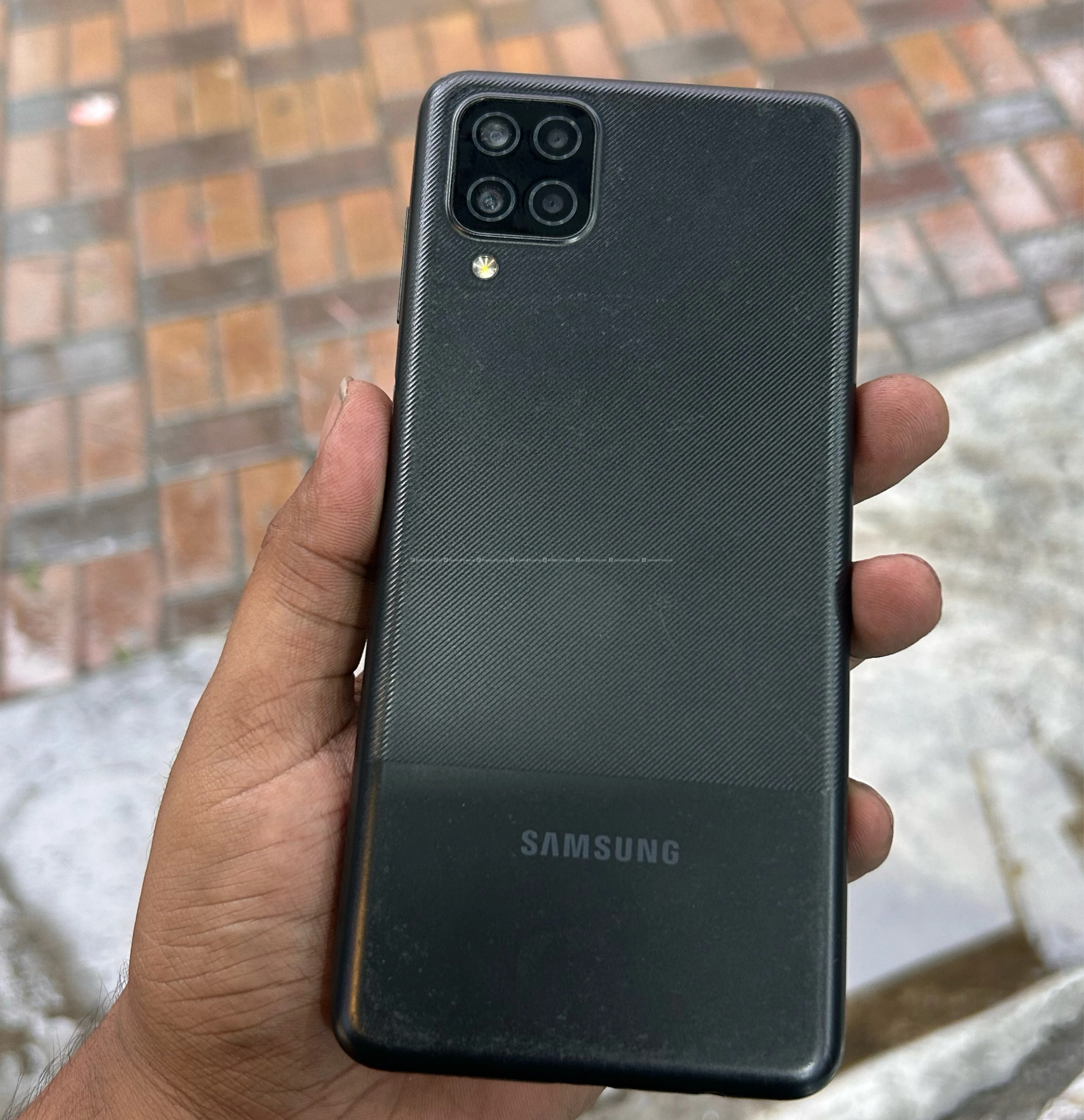 Second hand phone m12 6/128 2
