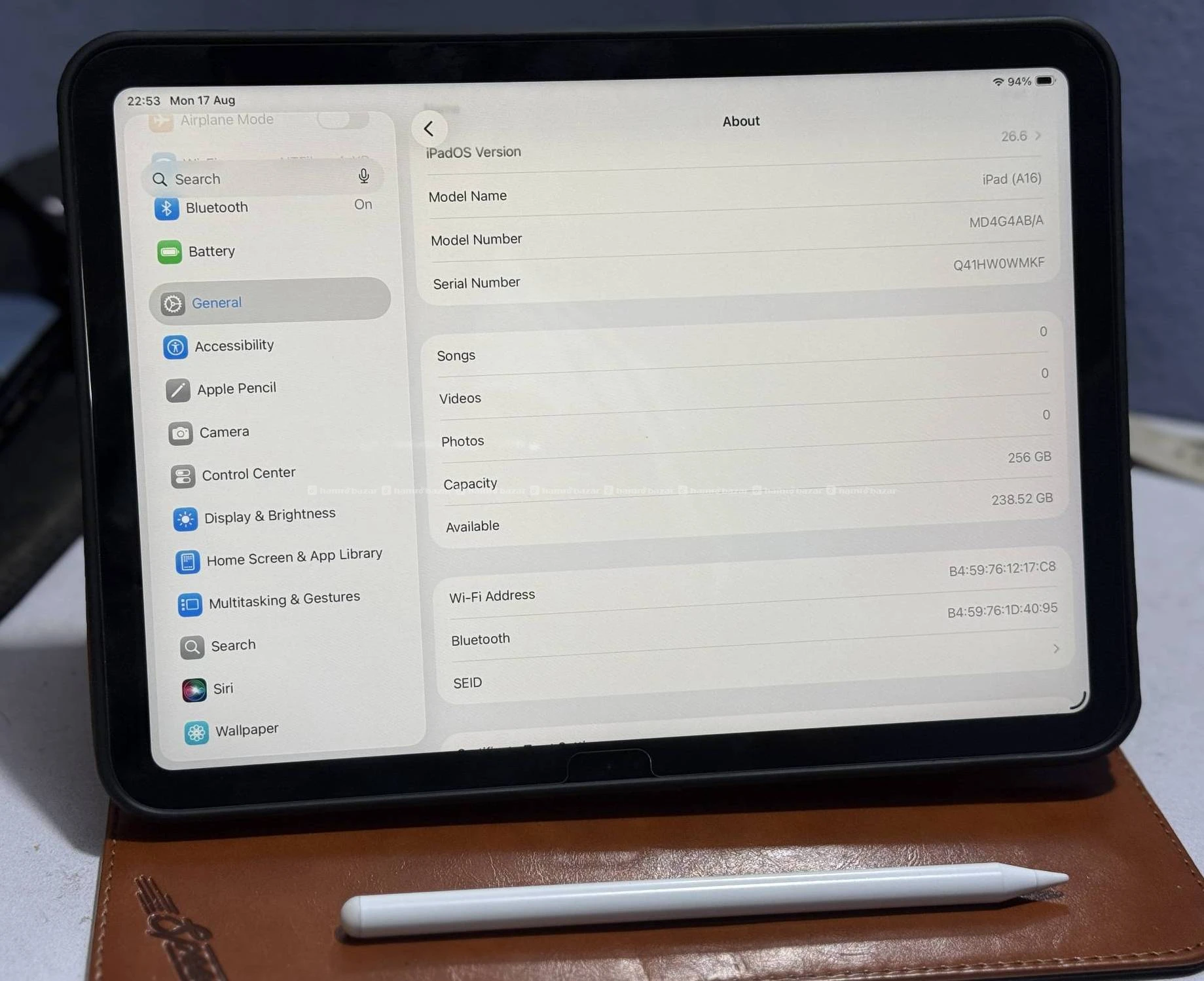 Ipad A16 256GB with Stylus 4