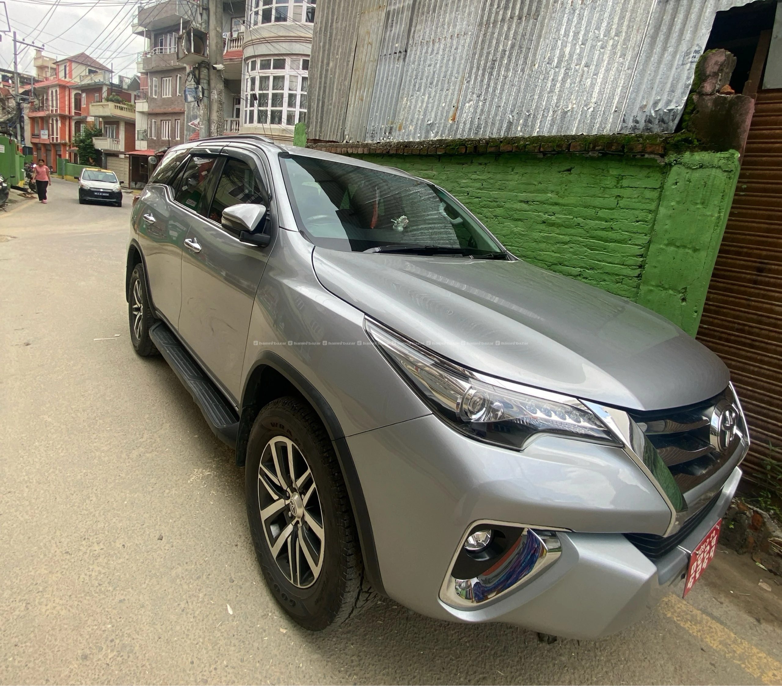 Toyota Fortuner 3