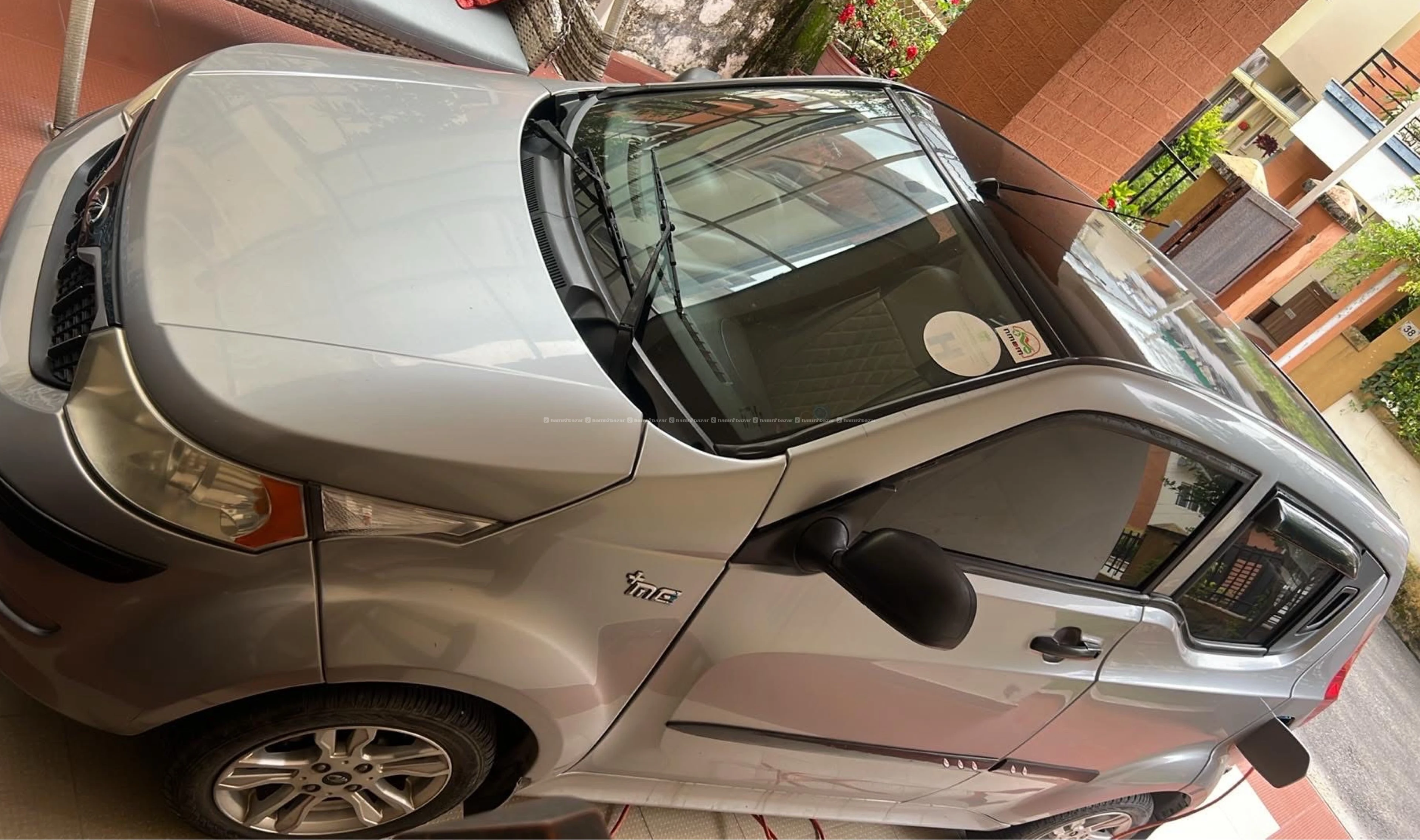 Mahindra e2O plus 2