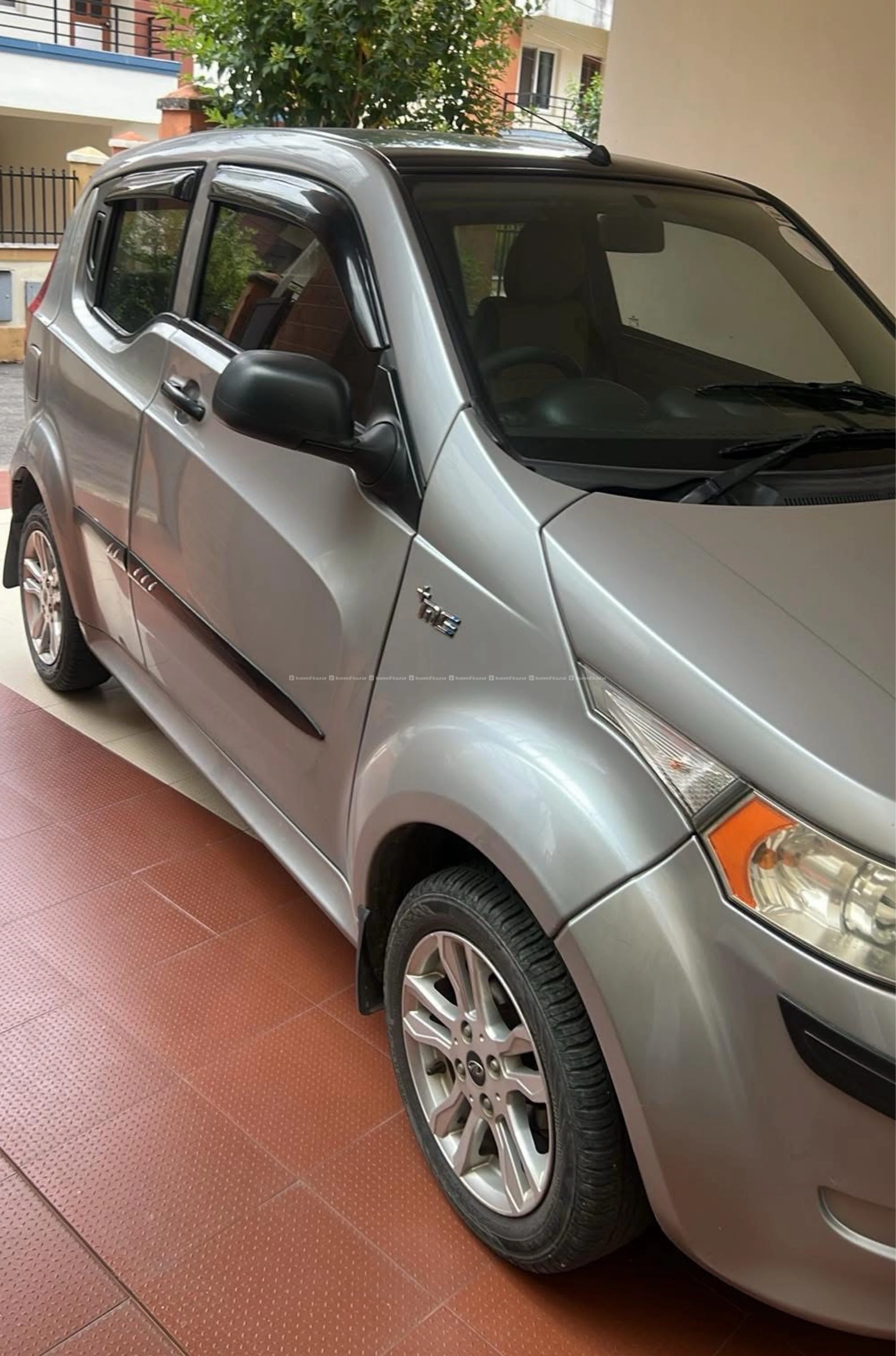 Mahindra e2O plus 4