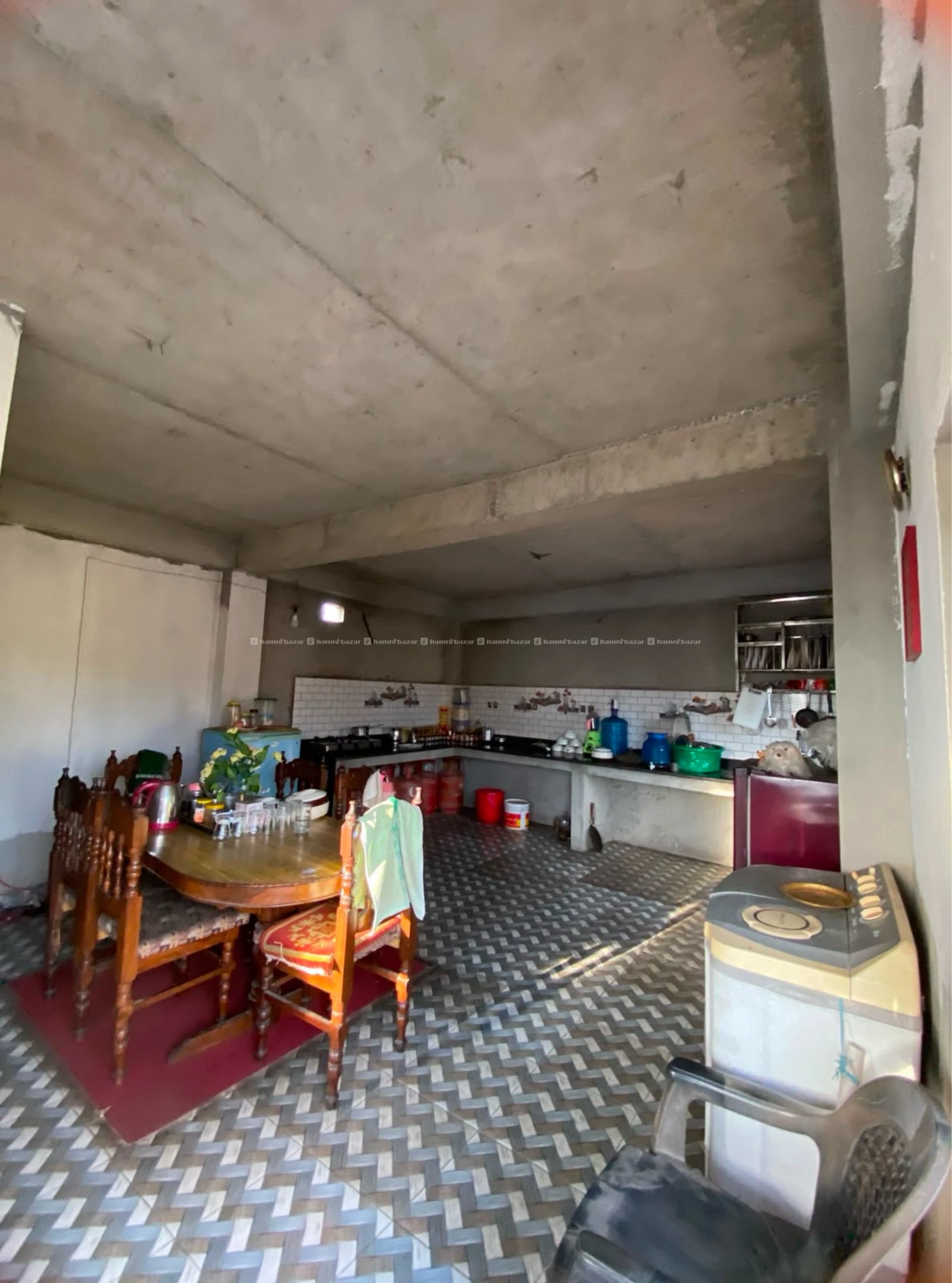 HOUSE FOR SALE 
PRIME LOCATION SANEPA 4