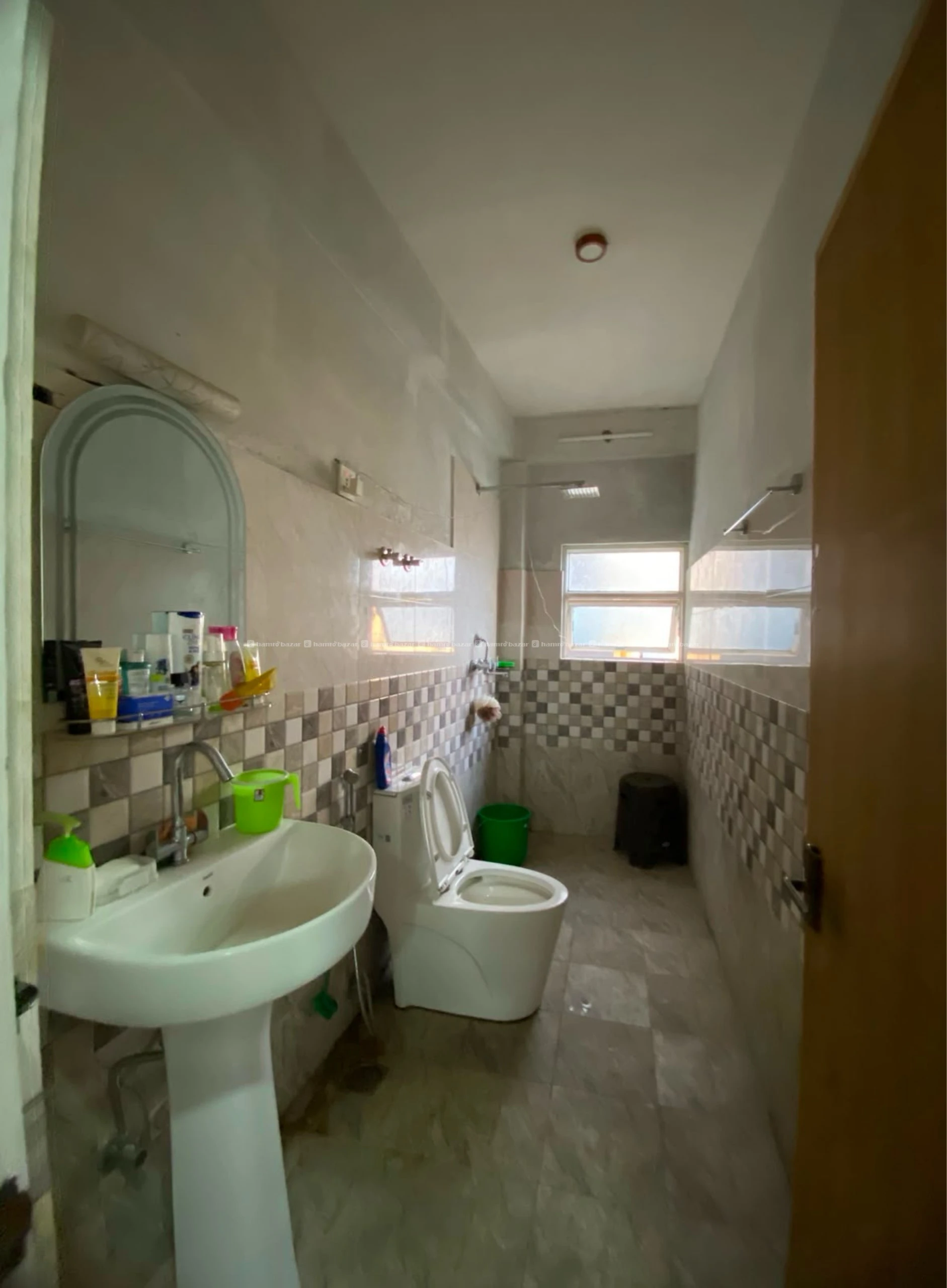 HOUSE FOR SALE 
PRIME LOCATION SANEPA 6