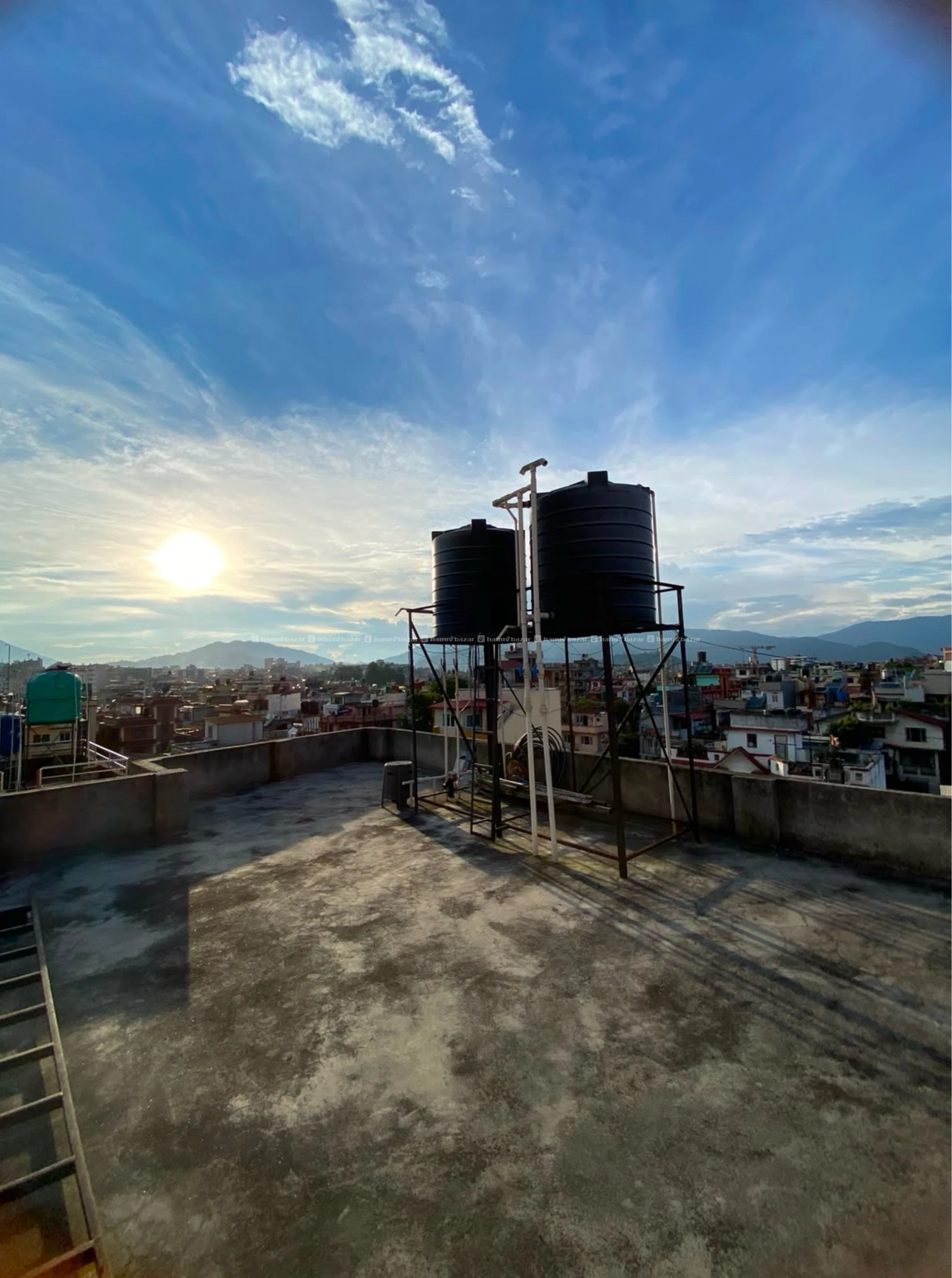 HOUSE FOR SALE 
PRIME LOCATION SANEPA 5