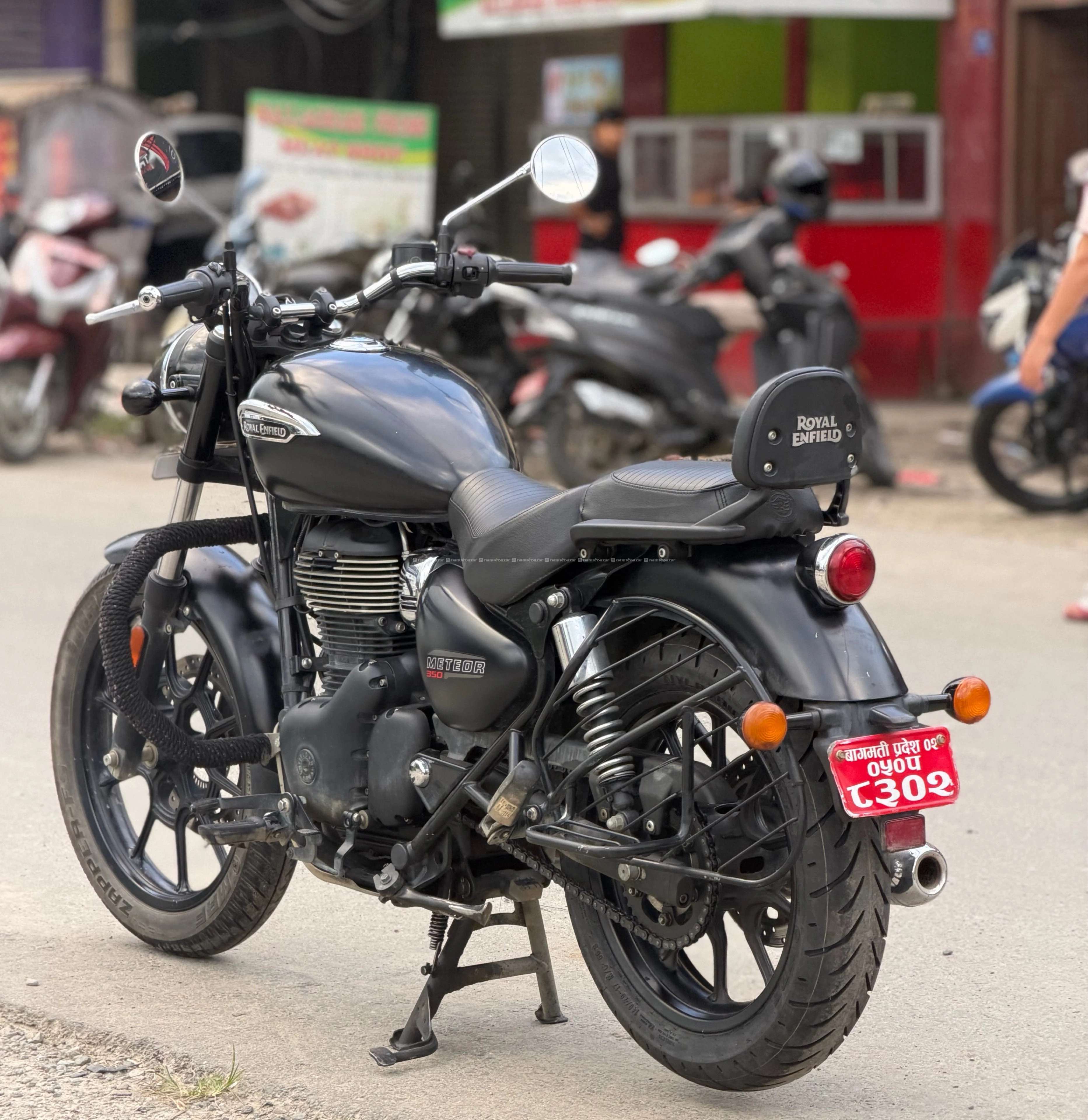 Royal enfield meteor 350 4