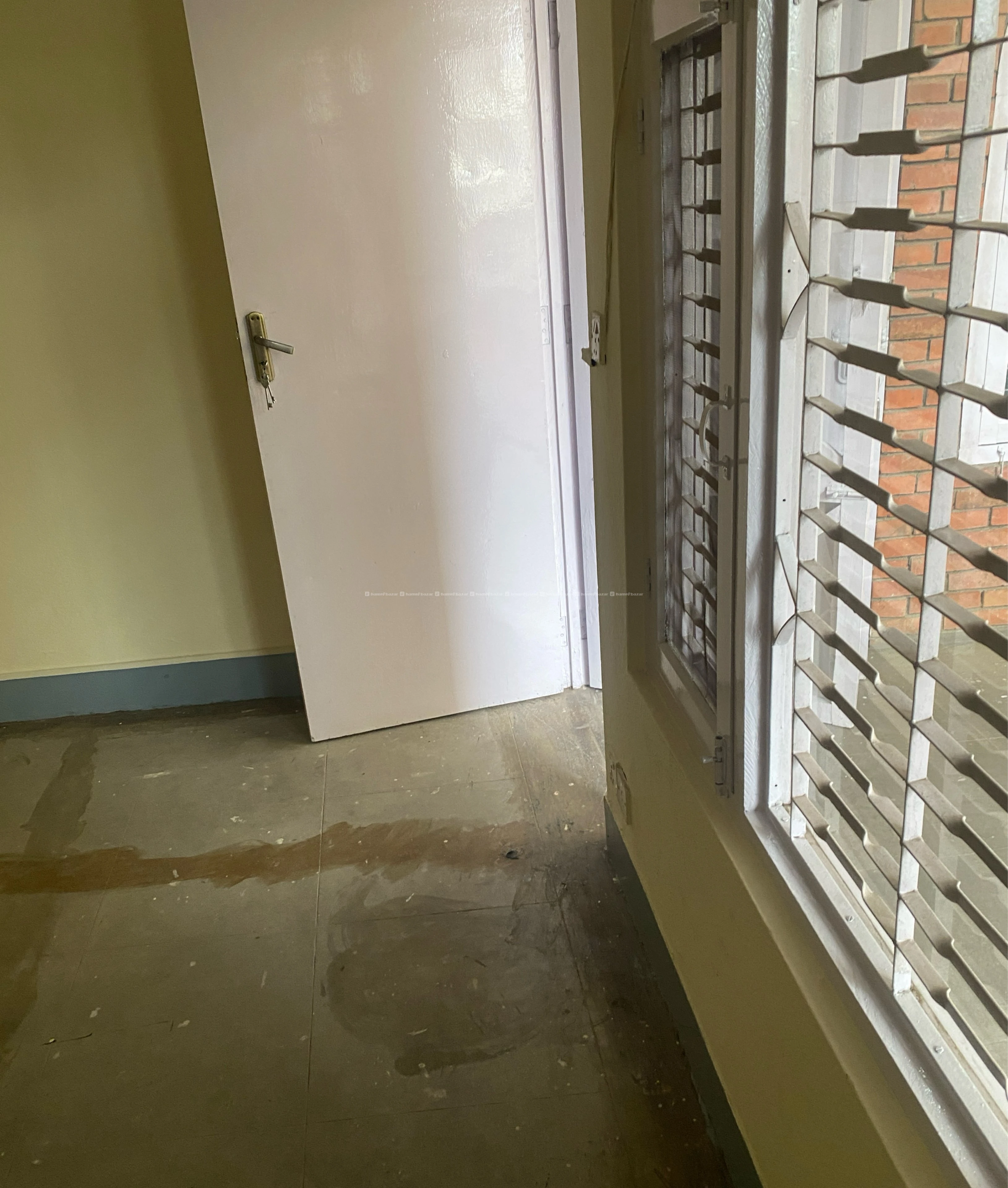 One small office for rent 2