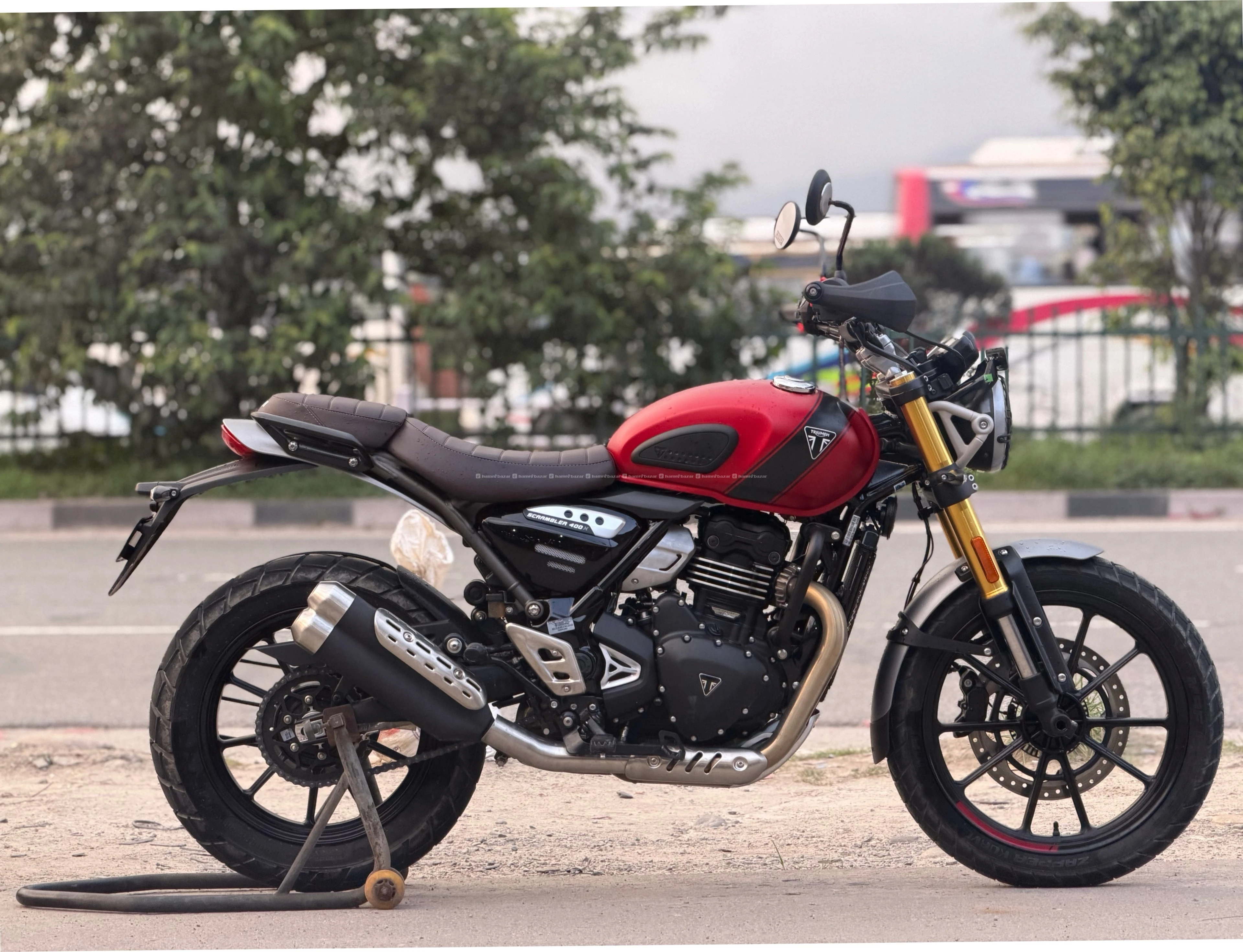 Triumph scrambler 400 3