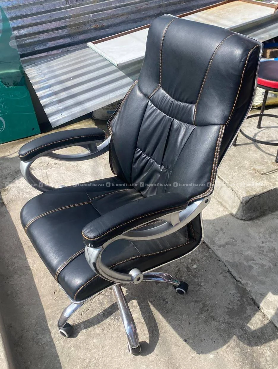 Boss Chair 2