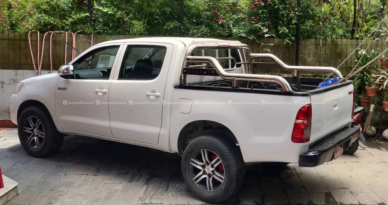 Hilux 2012 July imported 3