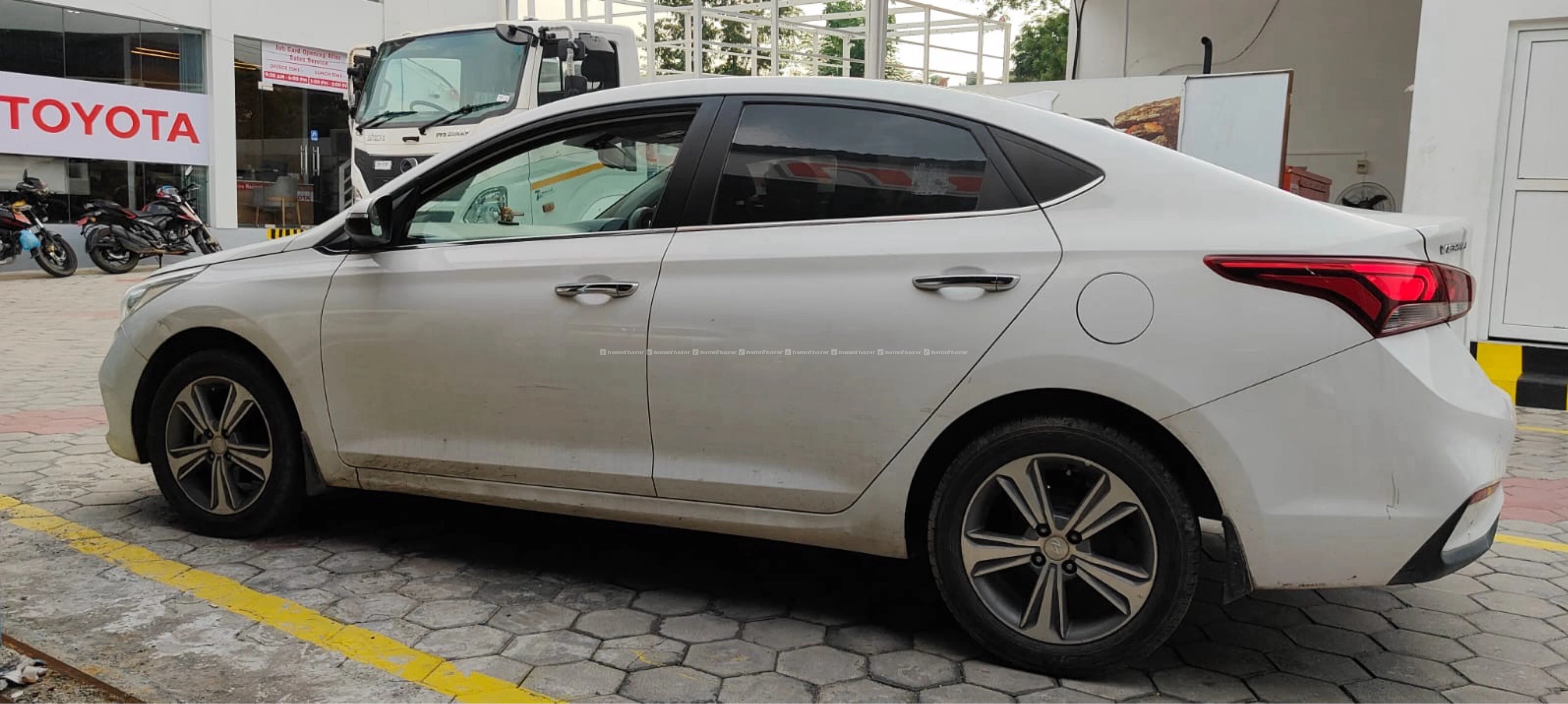 Hyundai verna 2019 sx o 5