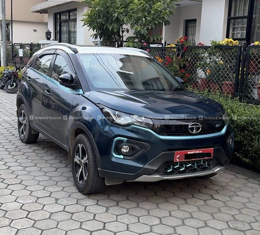 Selfdrive car rent  Nexon ev, brezza, ecosport 3