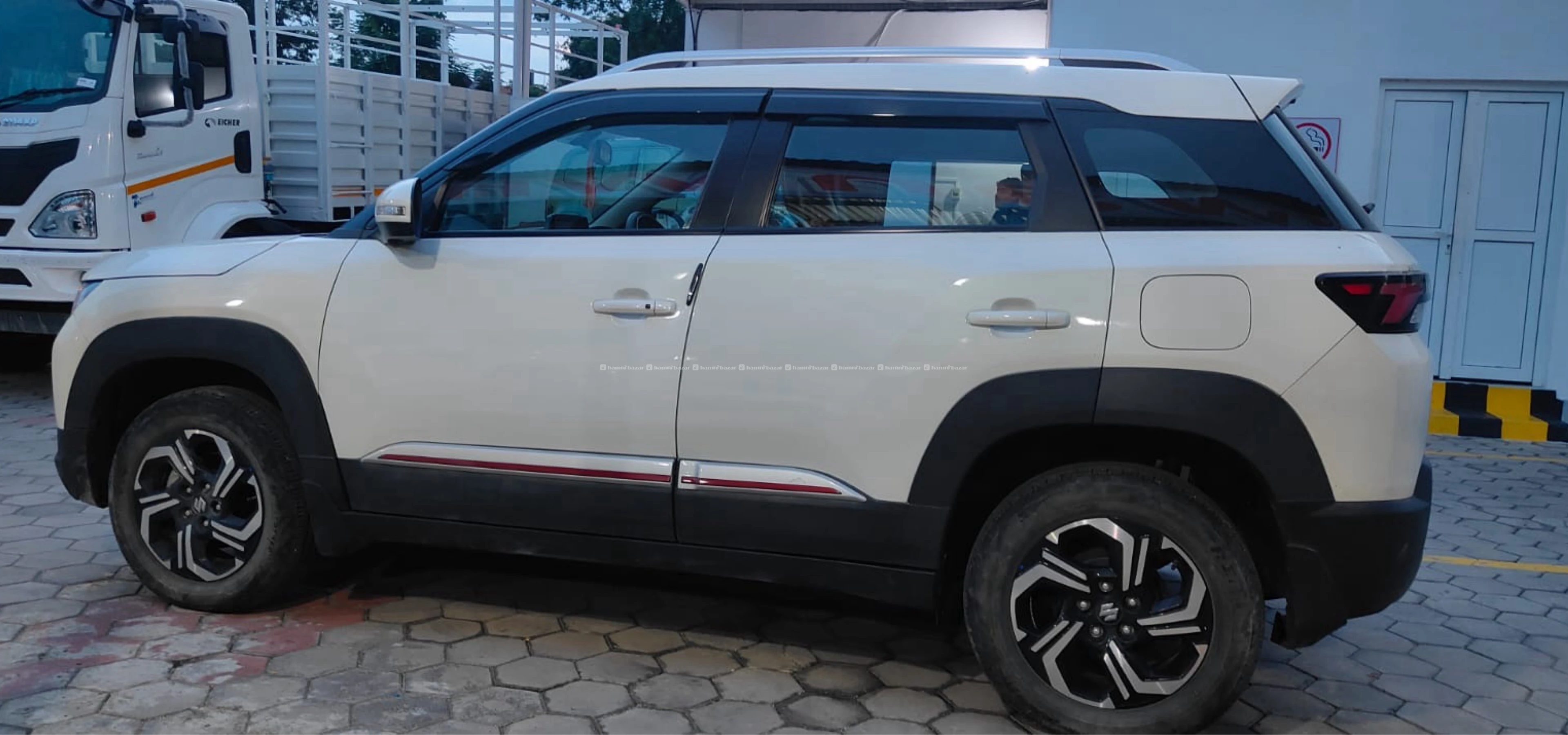 Brezza zxi plus 2023 Model 3