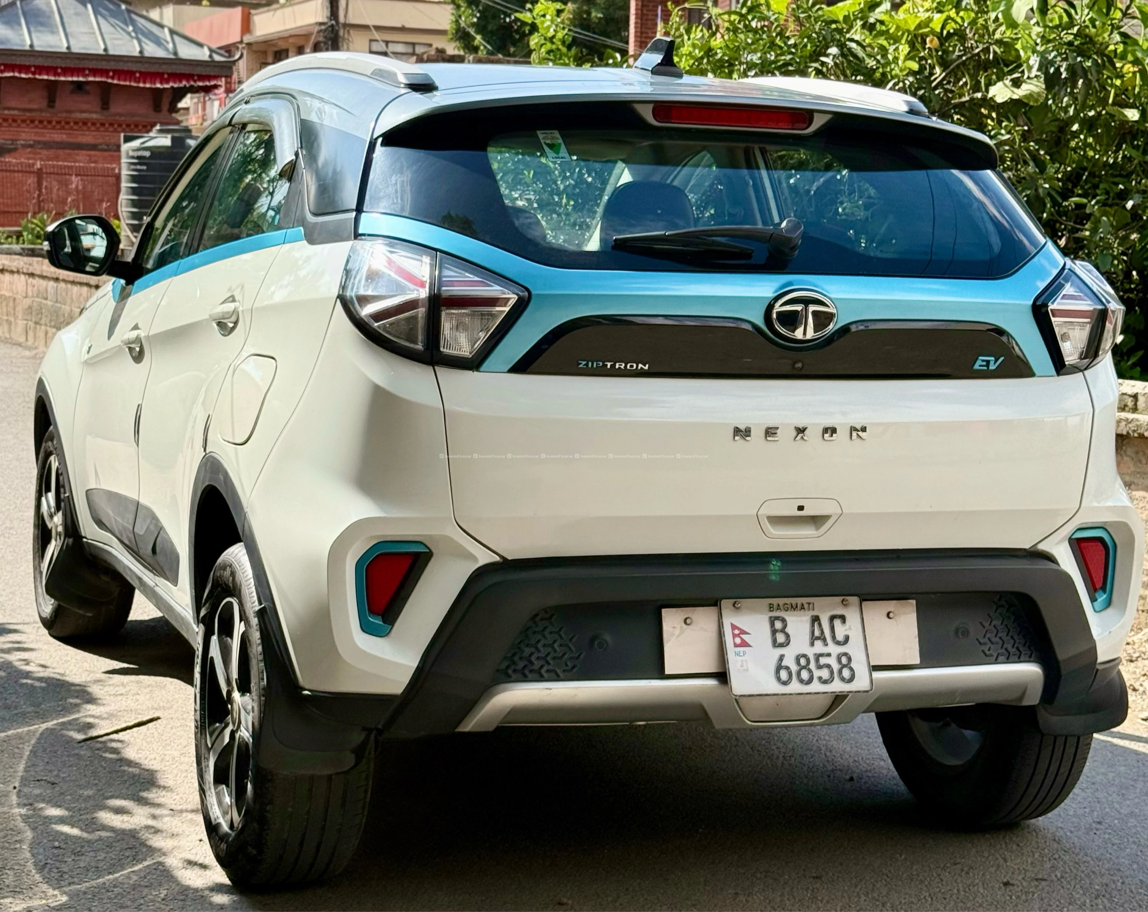 Tata Nexon xz+ 2022 model with sunroof on sell 3