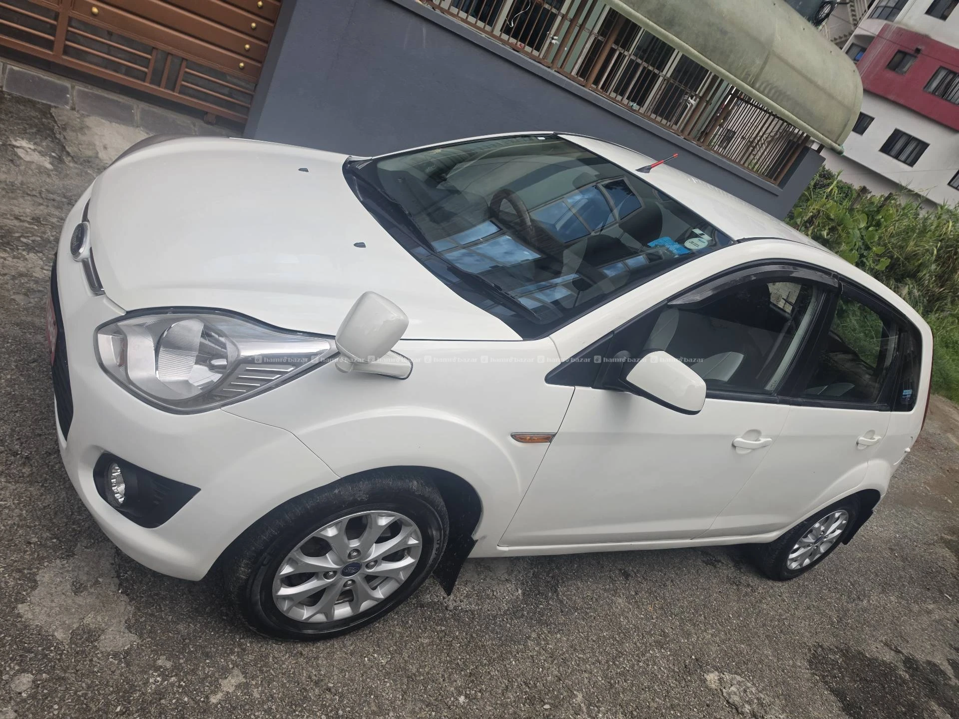 FORD FIGO TITANIUM 2014 MODEL URGENTSALE9851158478 2