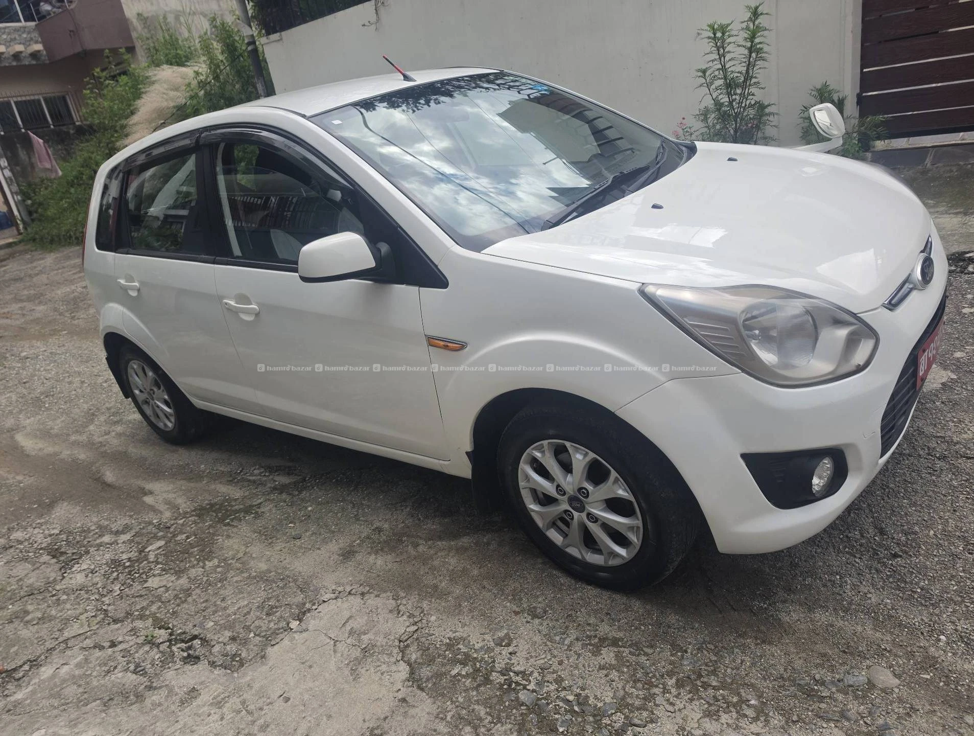 FORD FIGO TITANIUM 2014 MODEL URGENTSALE9851158478 7