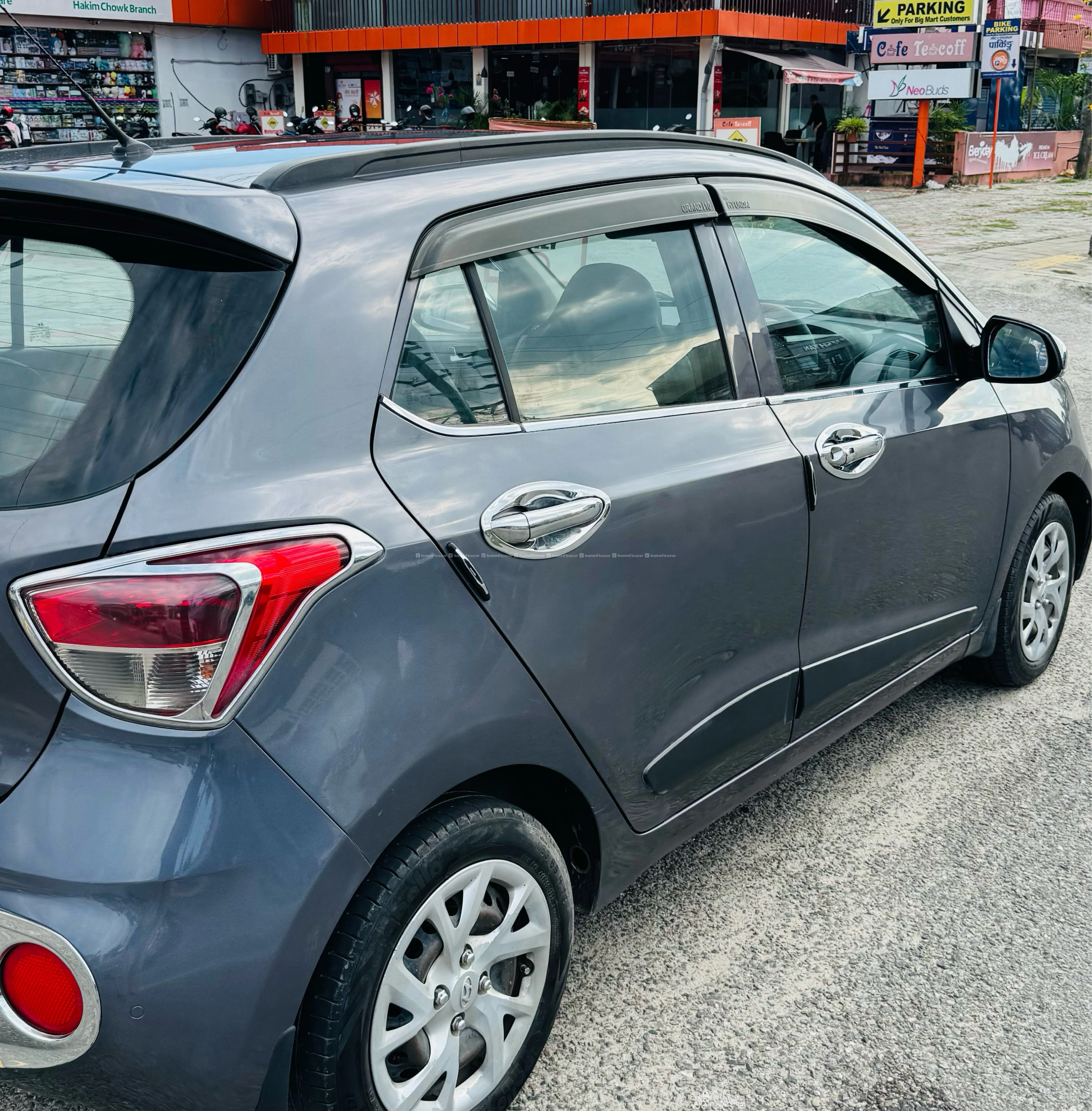 Hyundai grand i10 sportz-2018 3