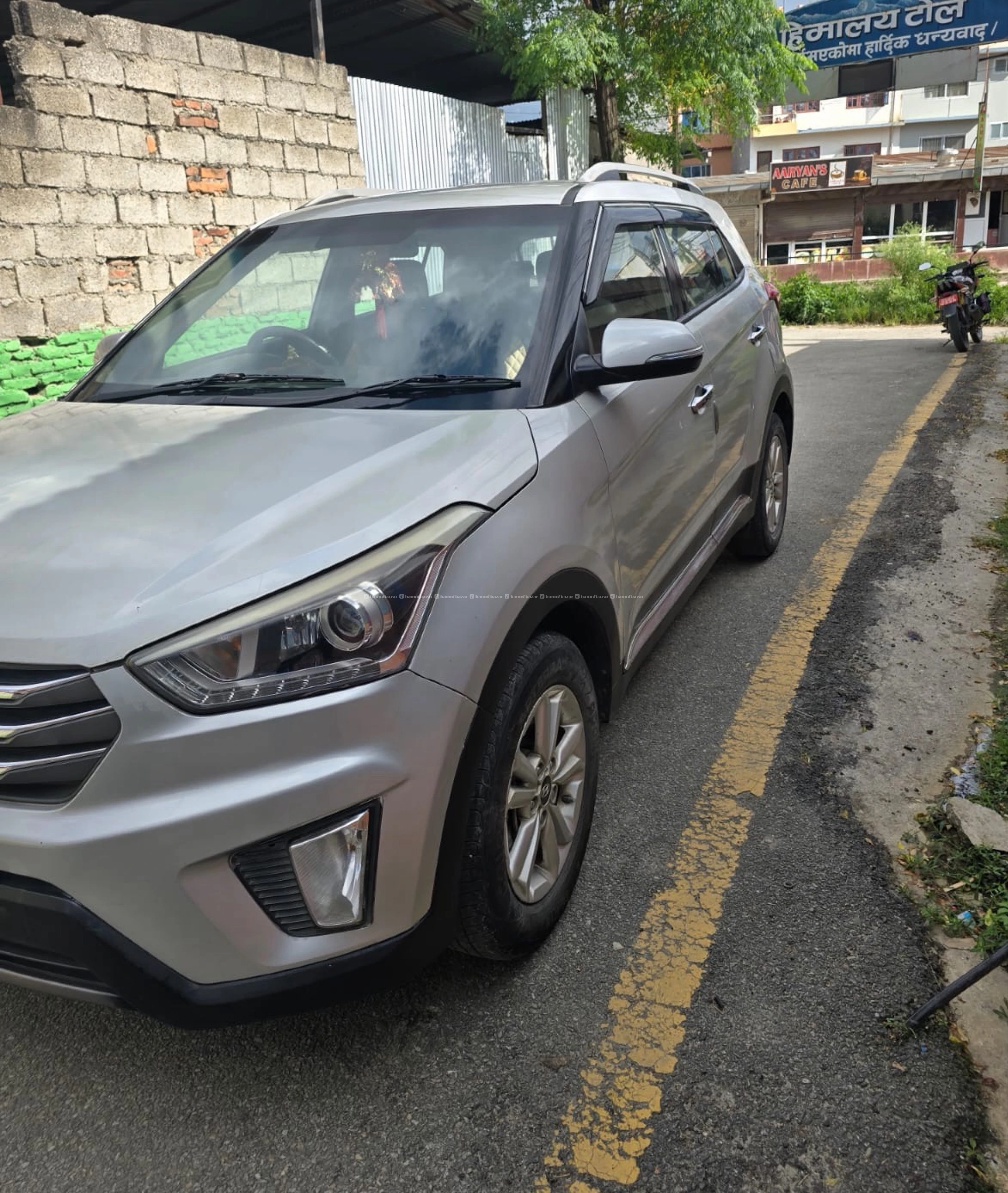Hyundai Creta 2015– Single Handed & Well Maintaine 3