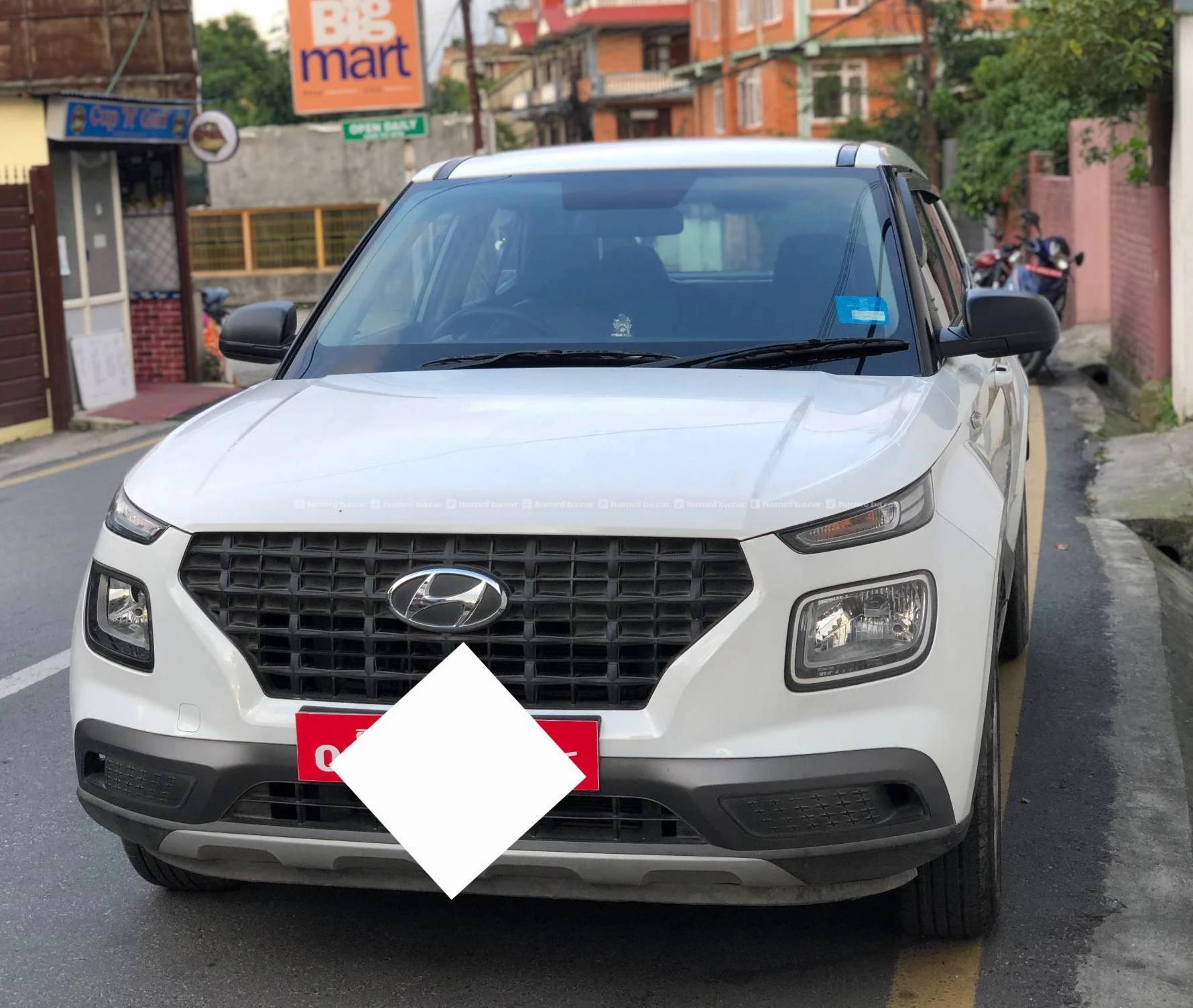 Single handed Hyundai Venue E 2021 on sale 3