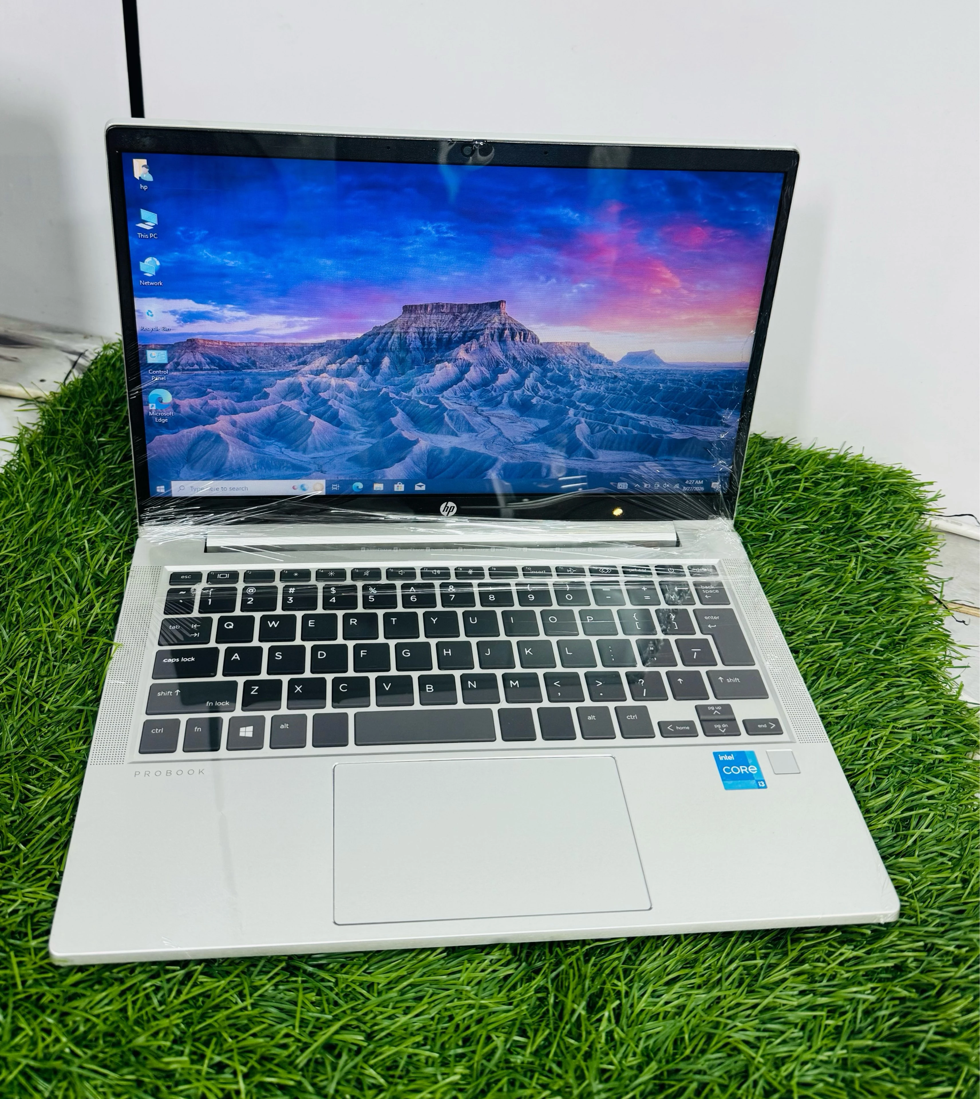 Hp i3,11 gen ,8 gb ram,256 ssd ,4 gb graphics 2