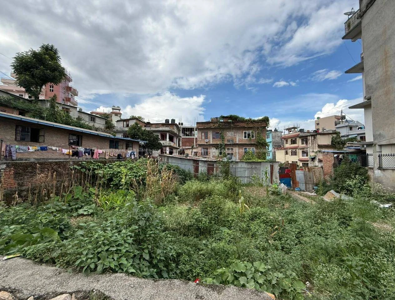Land for rent. Sobhahiti Nakhipot 3