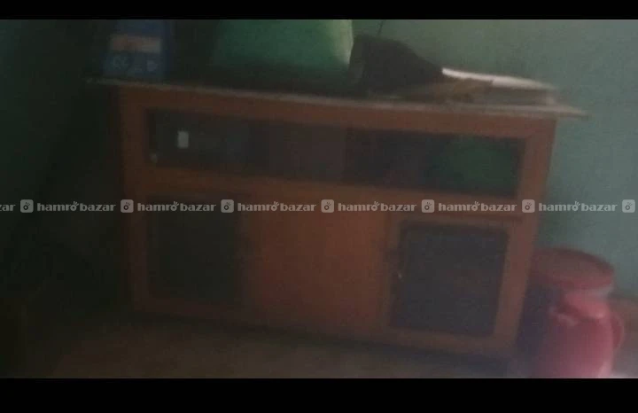 low bed, wooden table, kitchen rack 2