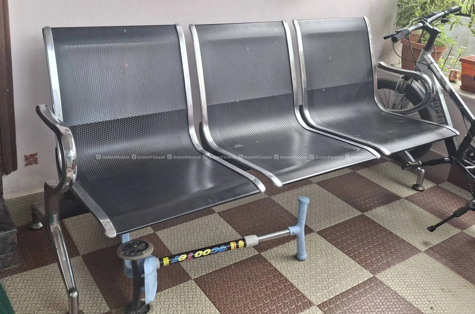 🚨 URGENT SALE – 3-Seater Heavy Metal Chair 2
