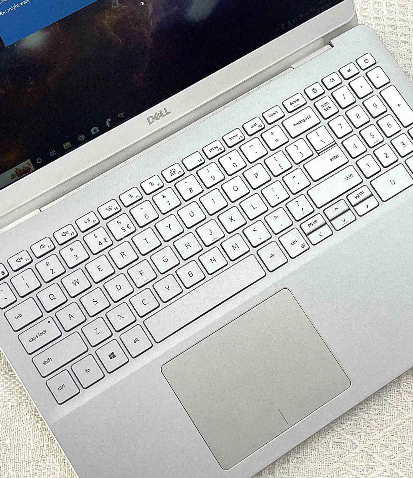 Dell Inspiron 5598 i5 10thgen mx 250 2