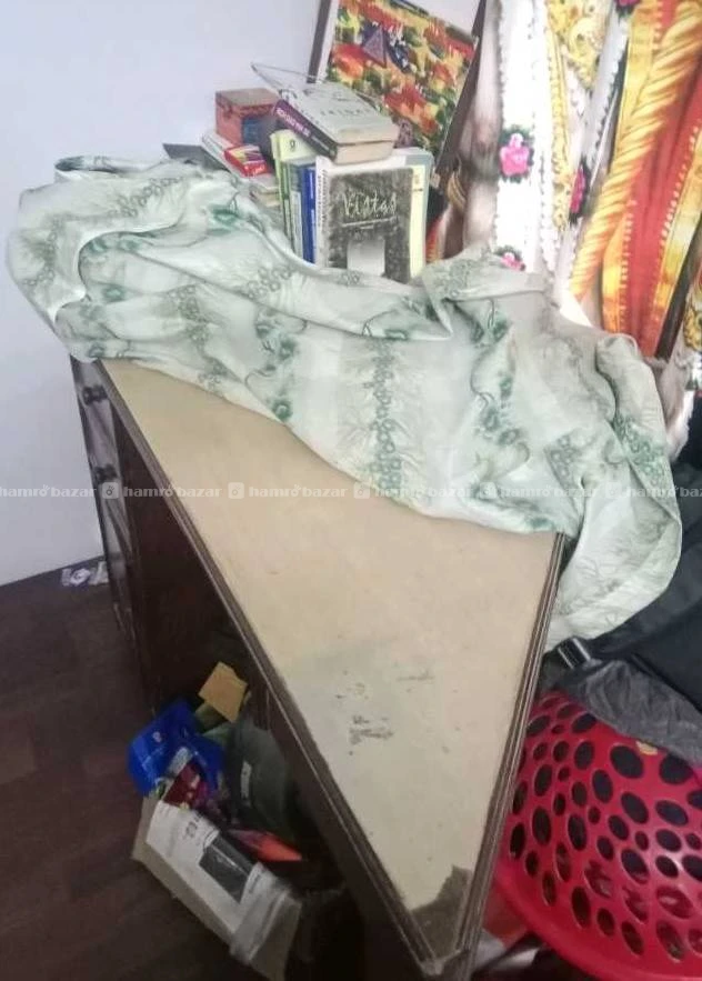 2 piece office table (attachable) 2