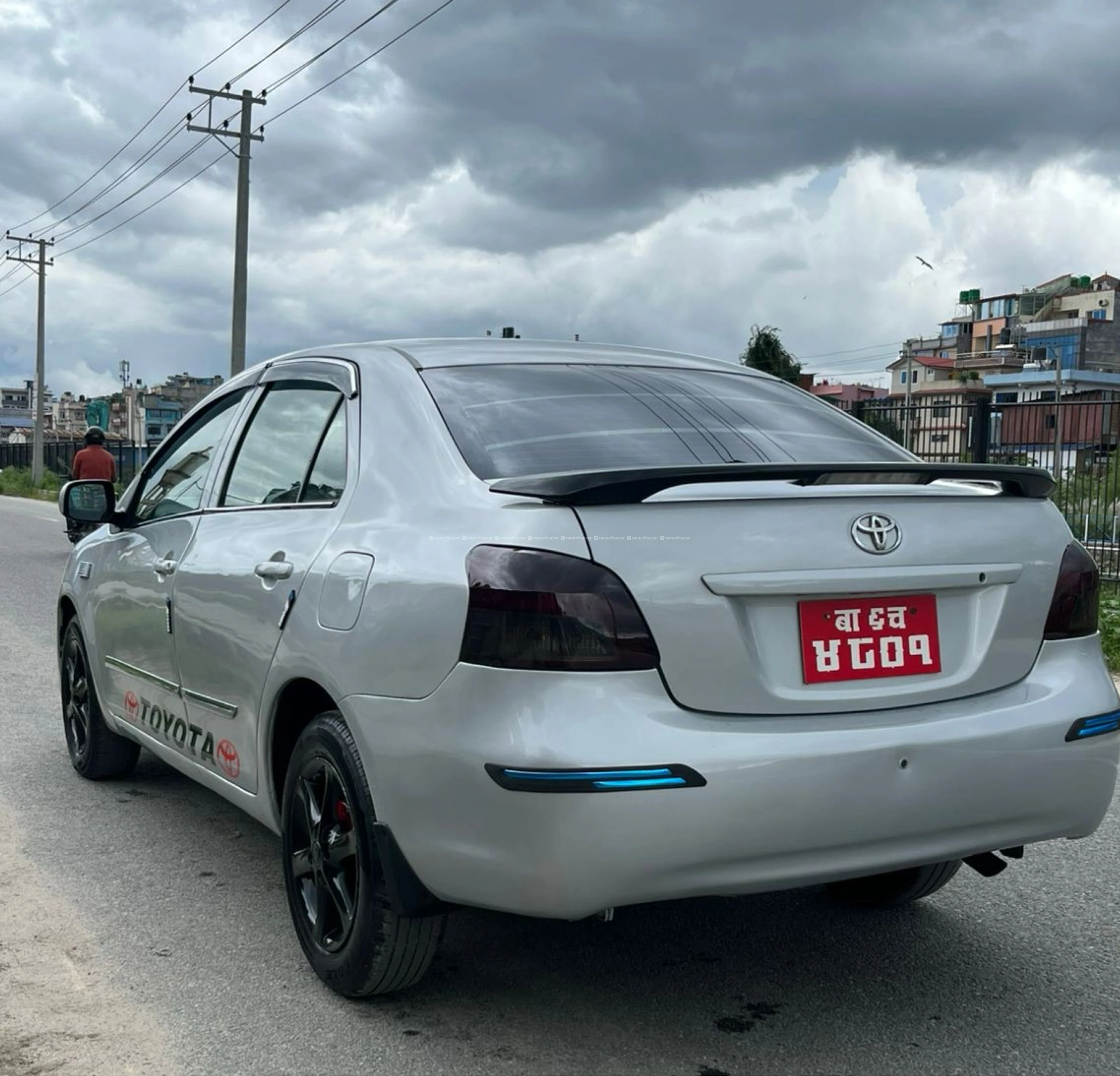 Toyota yaris 2