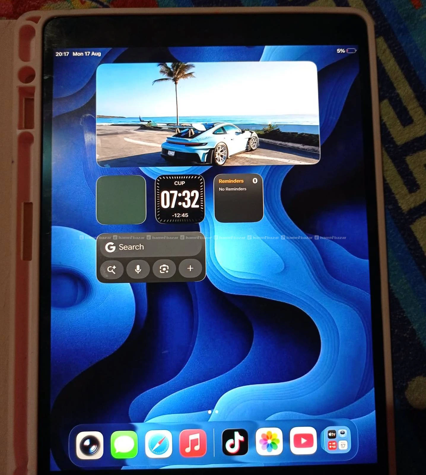 Apple iPad Air 3rd Gen 64GB WiFi + Keyboard & Case 3