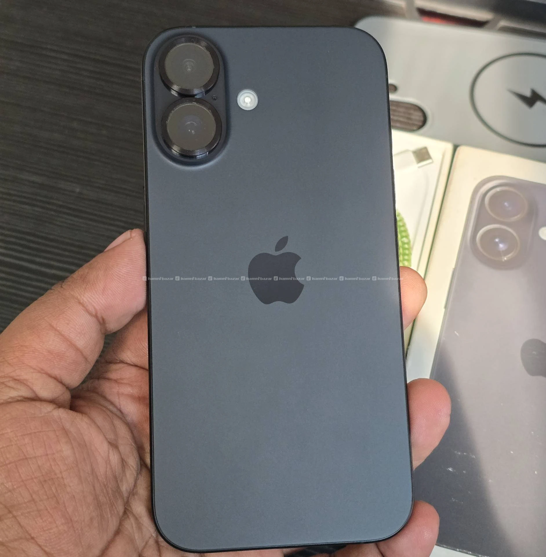 iPhone 16 256gb with box & all, 94% battery health 7