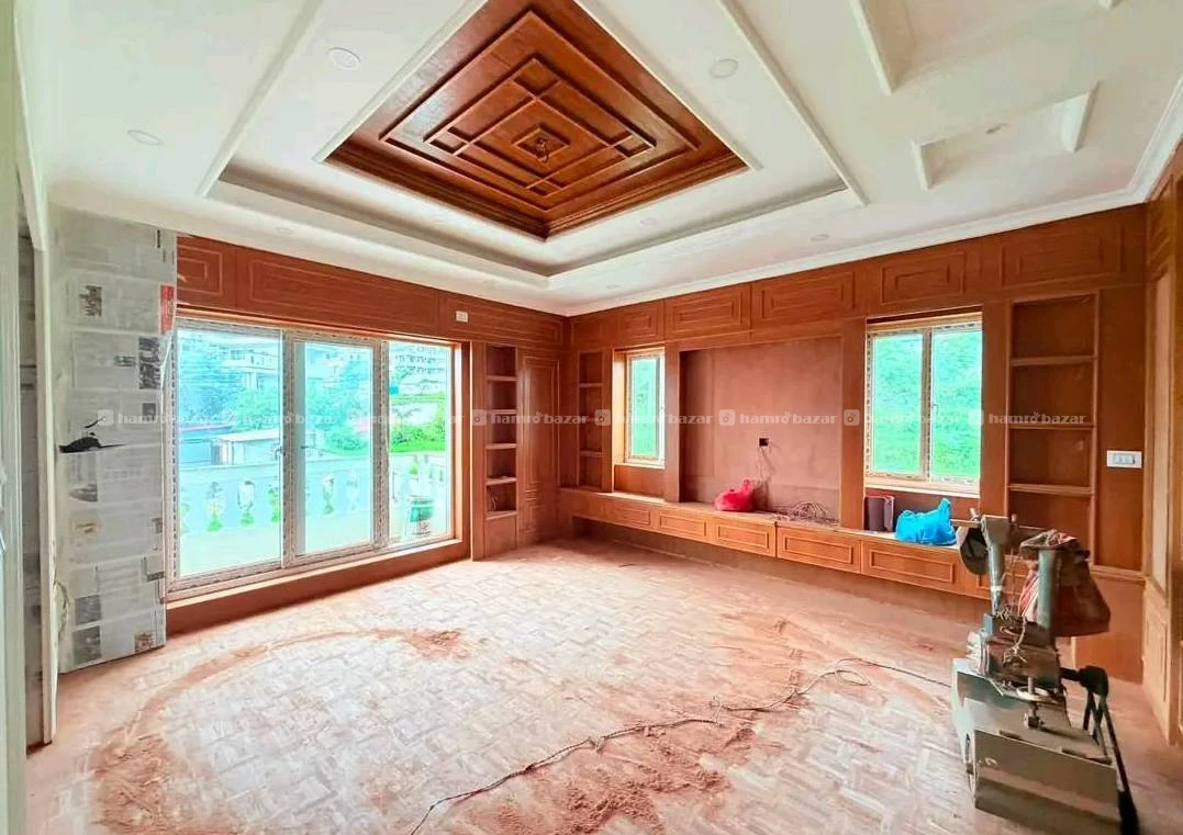 Bunglow House On Sale at Deuba Chowk 7