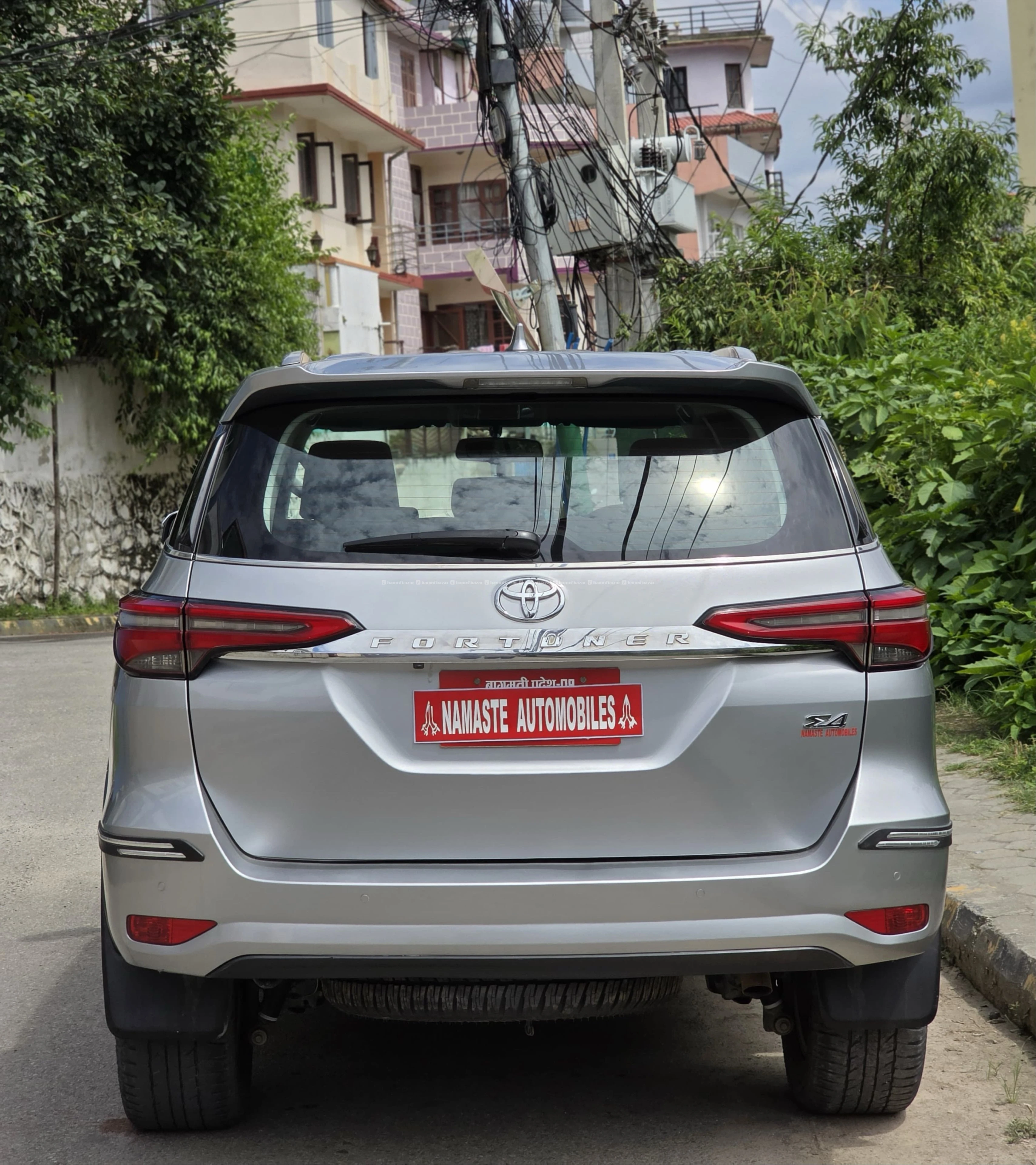 Toyota Fortuner
Contact 9851044306 2