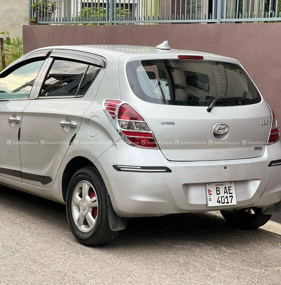 HYUNDAI i20 Asta (2010) 2