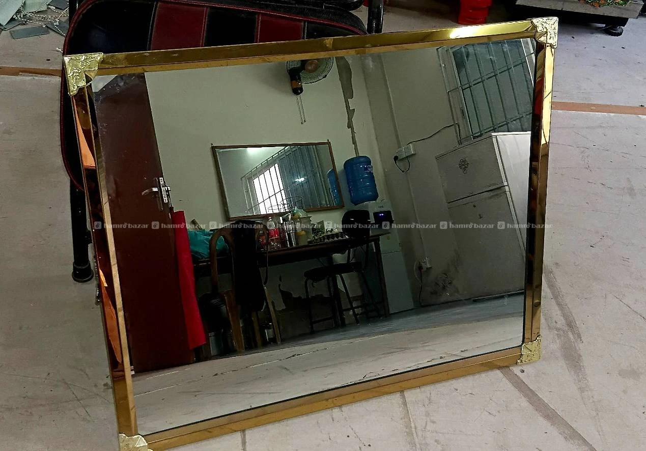 Smallmirror7 Bigmirror4 
salonChair1 
Hairsteamer1 4
