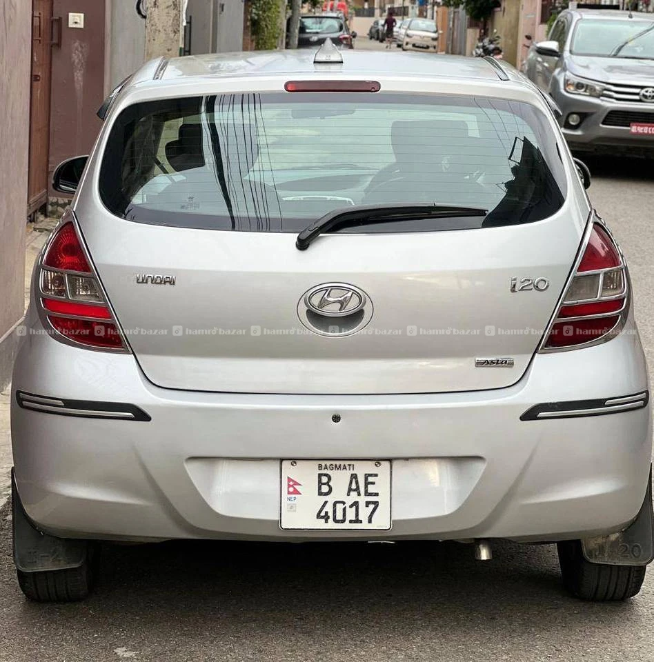 HYUNDAI i20 Asta (2010) 8
