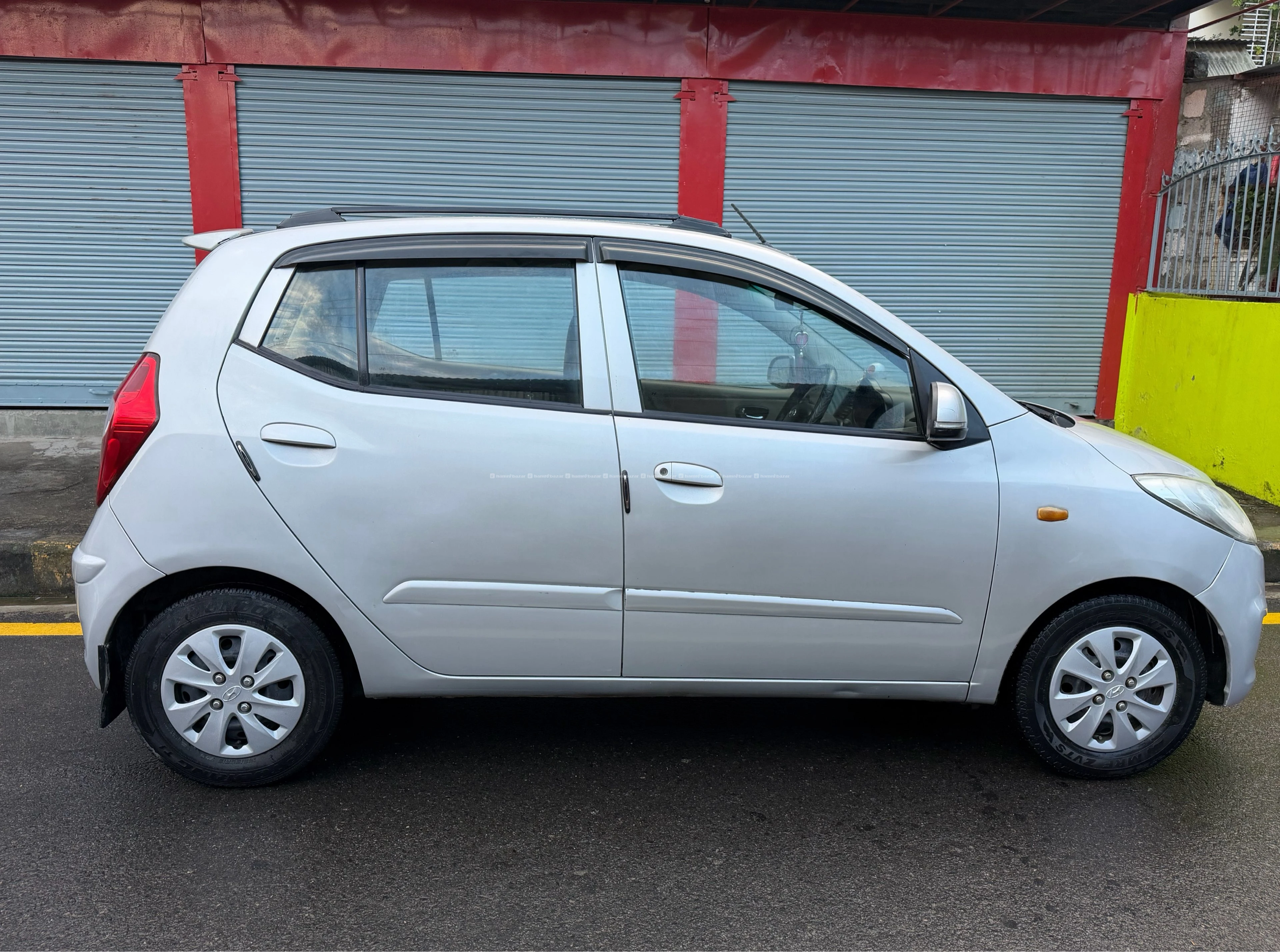 Hyundai i10 magna 1.2 new shape 2010 model on sale 3