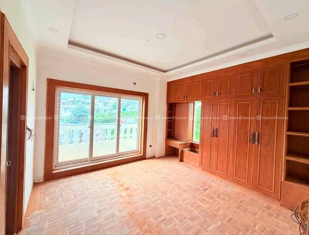 Bunglow House On Sale at Deuba Chowk 6