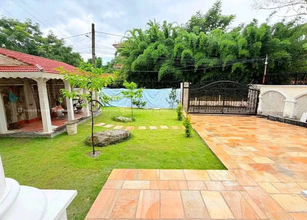Bunglow House On Sale at Deuba Chowk 5