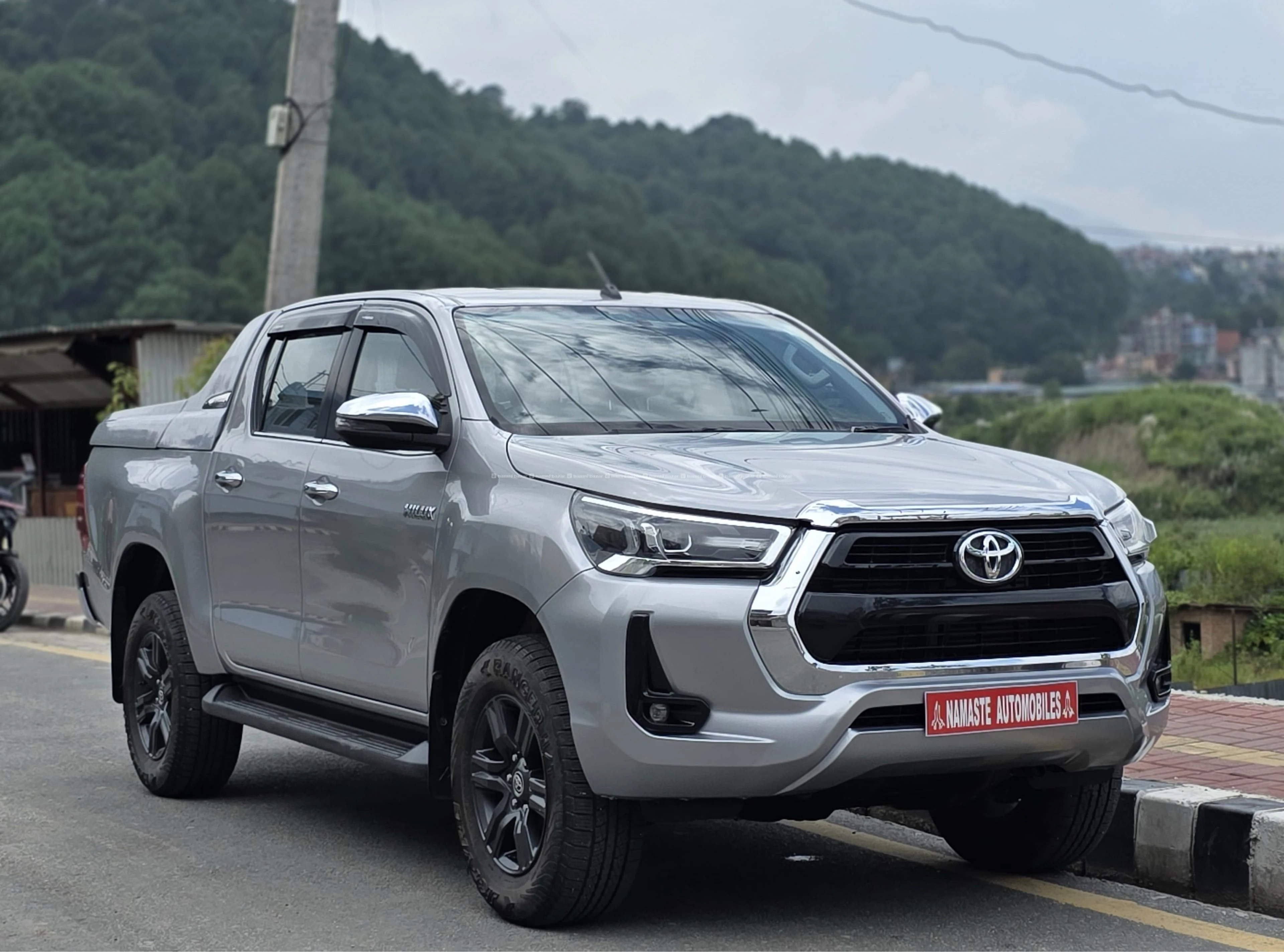 Toyota hilux 
Model 2021
Contact:9851044306 4