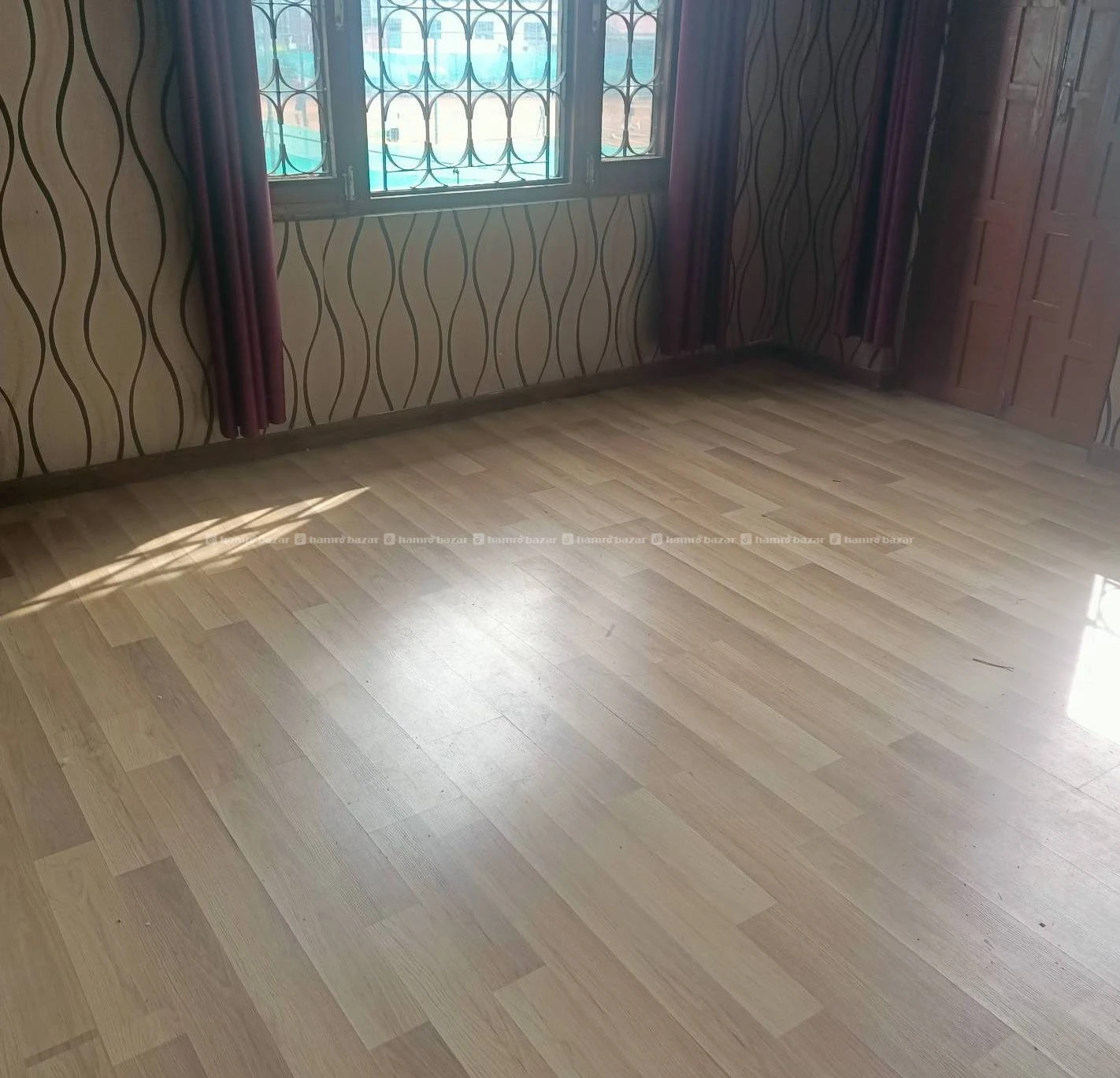 Flat for rent in lazimpart 2