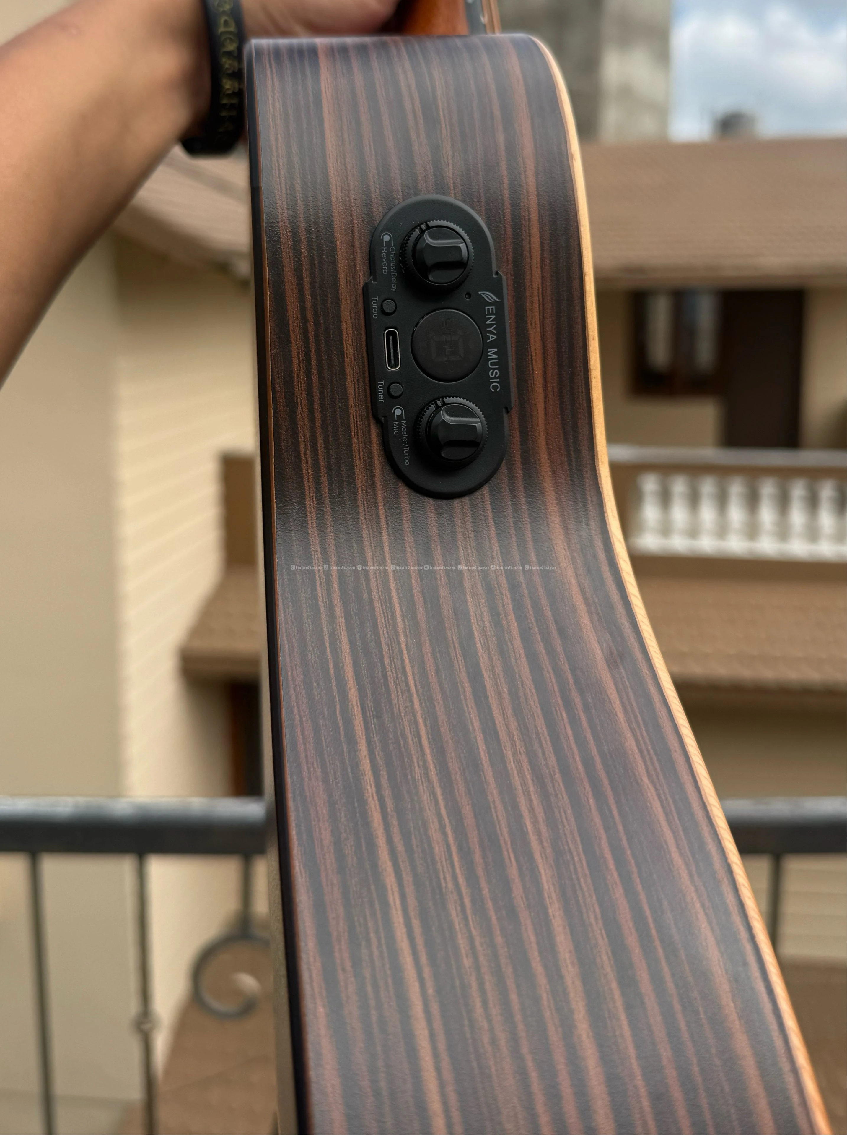 Enya EA-X1 PRO Transacoustic Guitar.. 34inch 6