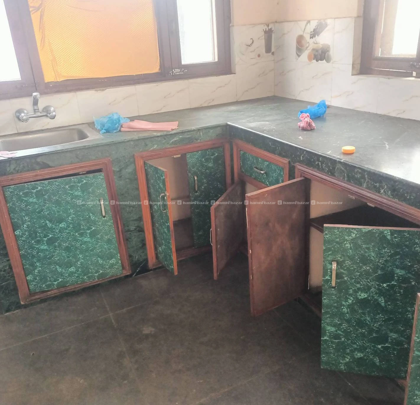 Flat for rent in lazimpart 6