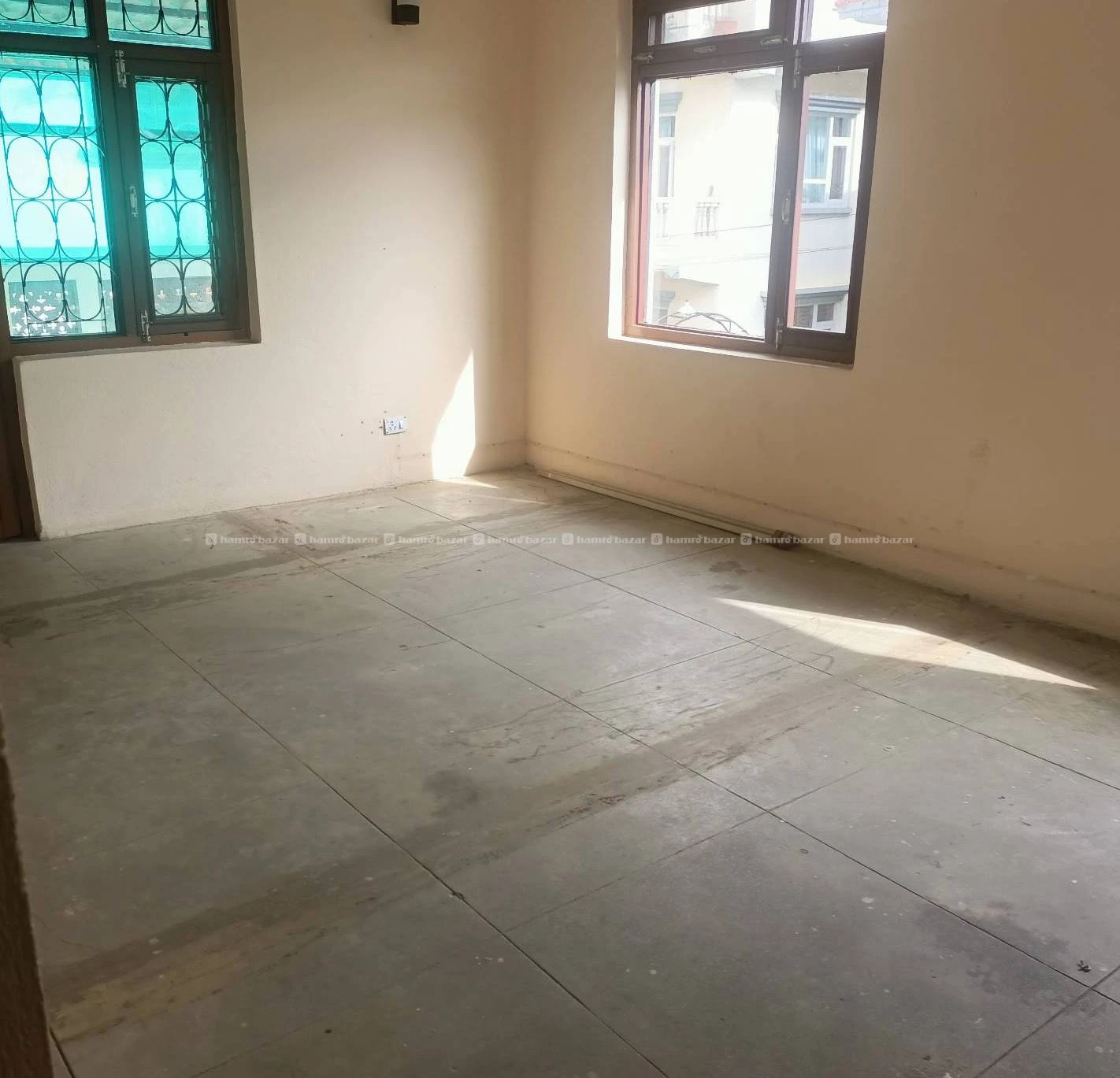 Flat for rent in lazimpart 7