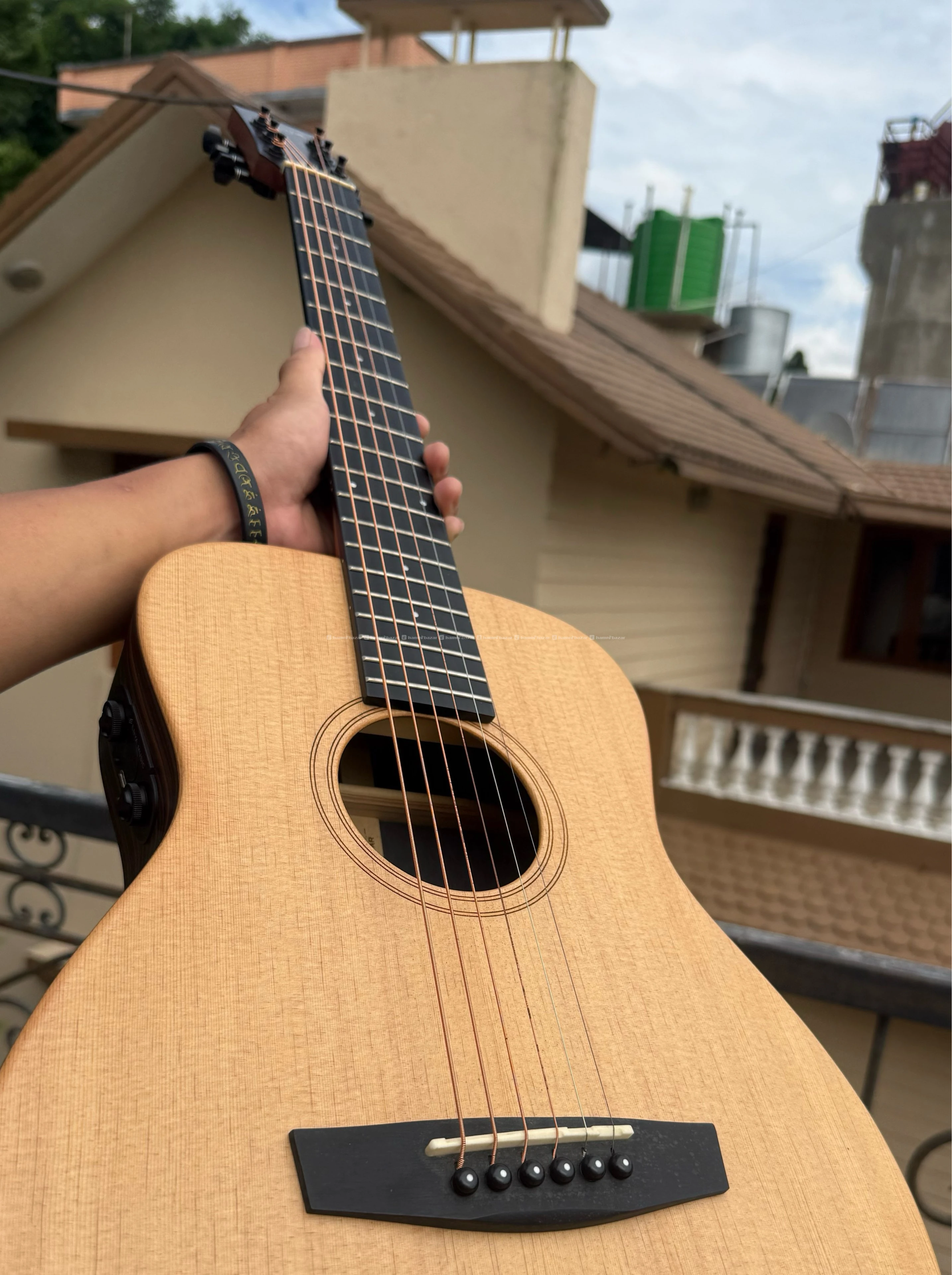 Enya EA-X1 PRO Transacoustic Guitar.. 34inch 7