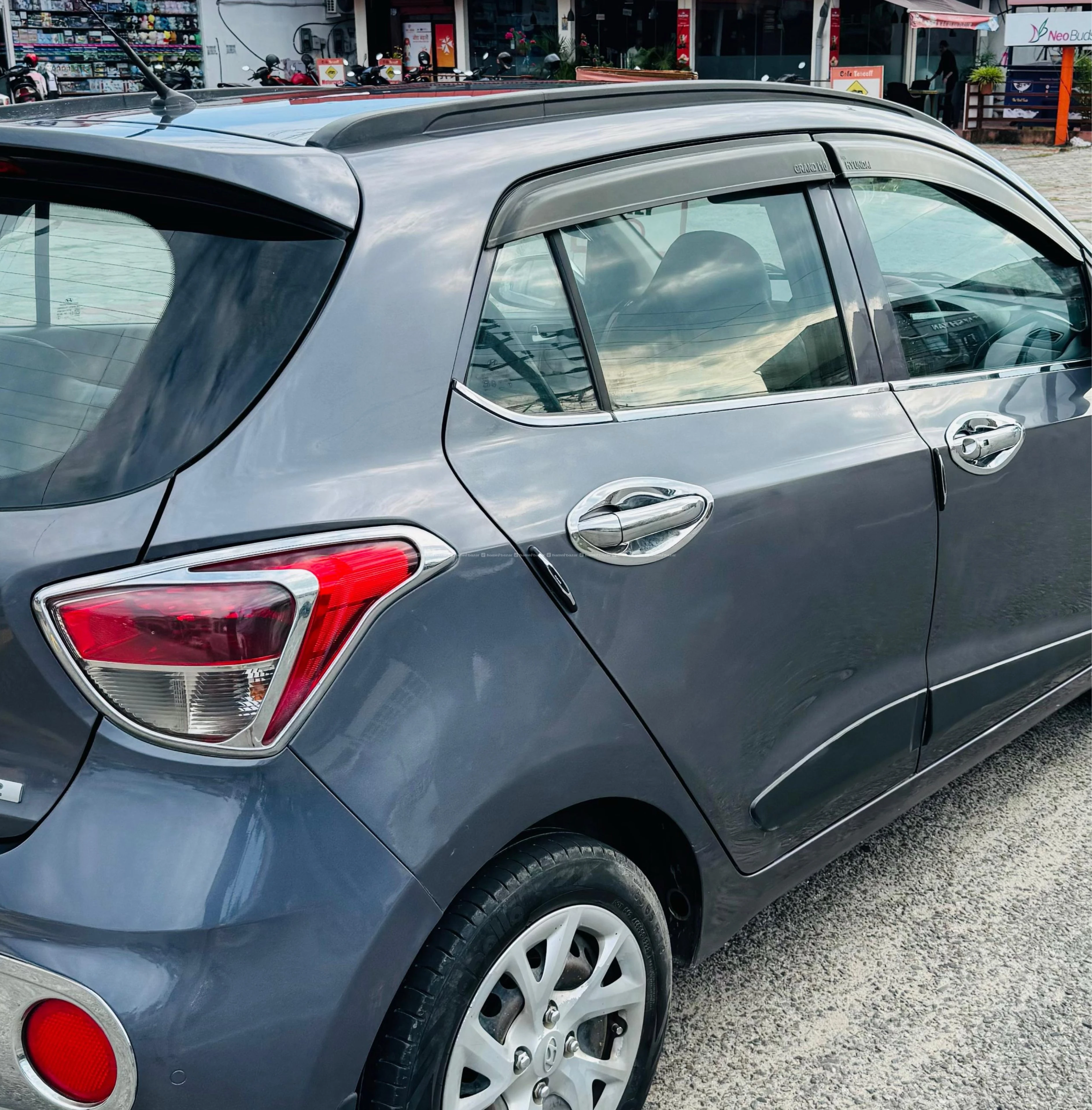 Hyundai grand sportz-2018(fix rate) 2